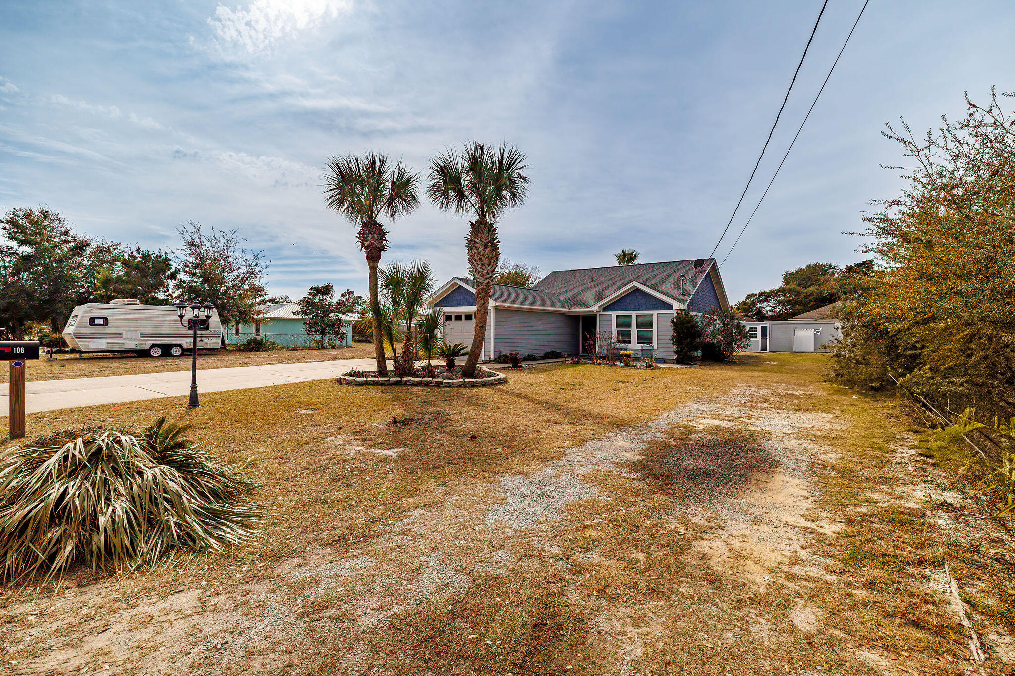 BAHAMA BEACH - Residential