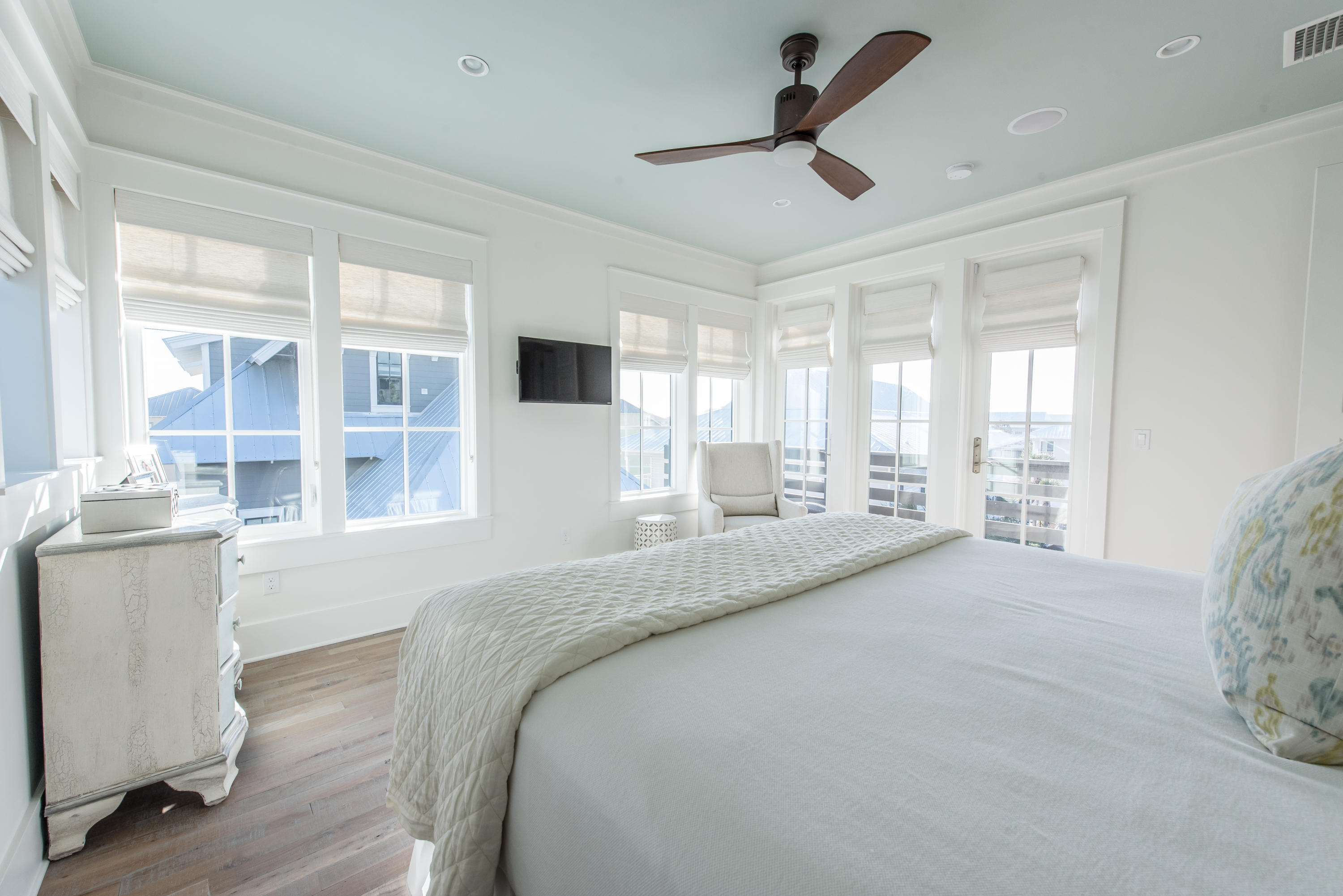 TRESCA PLACE - Residential