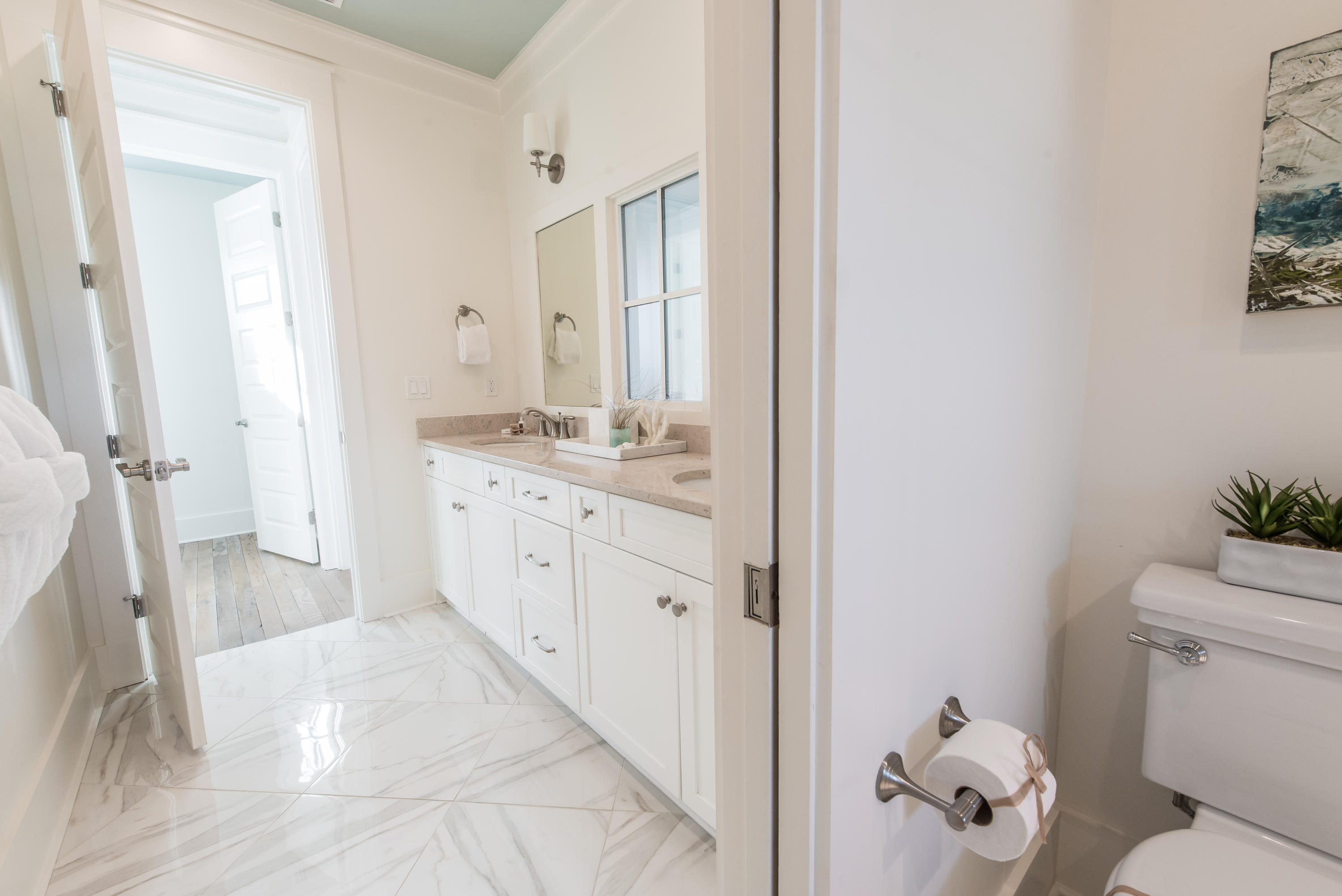 TRESCA PLACE - Residential