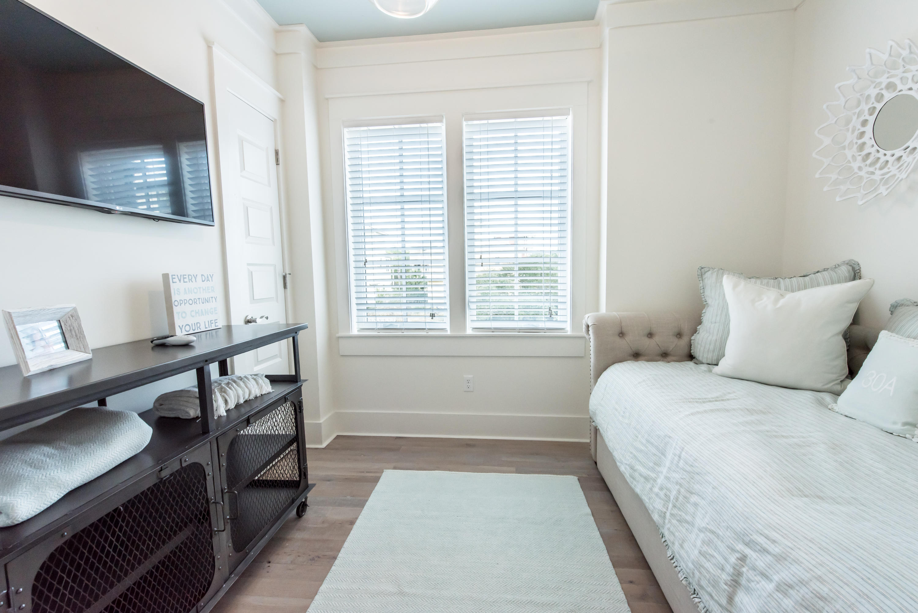 TRESCA PLACE - Residential