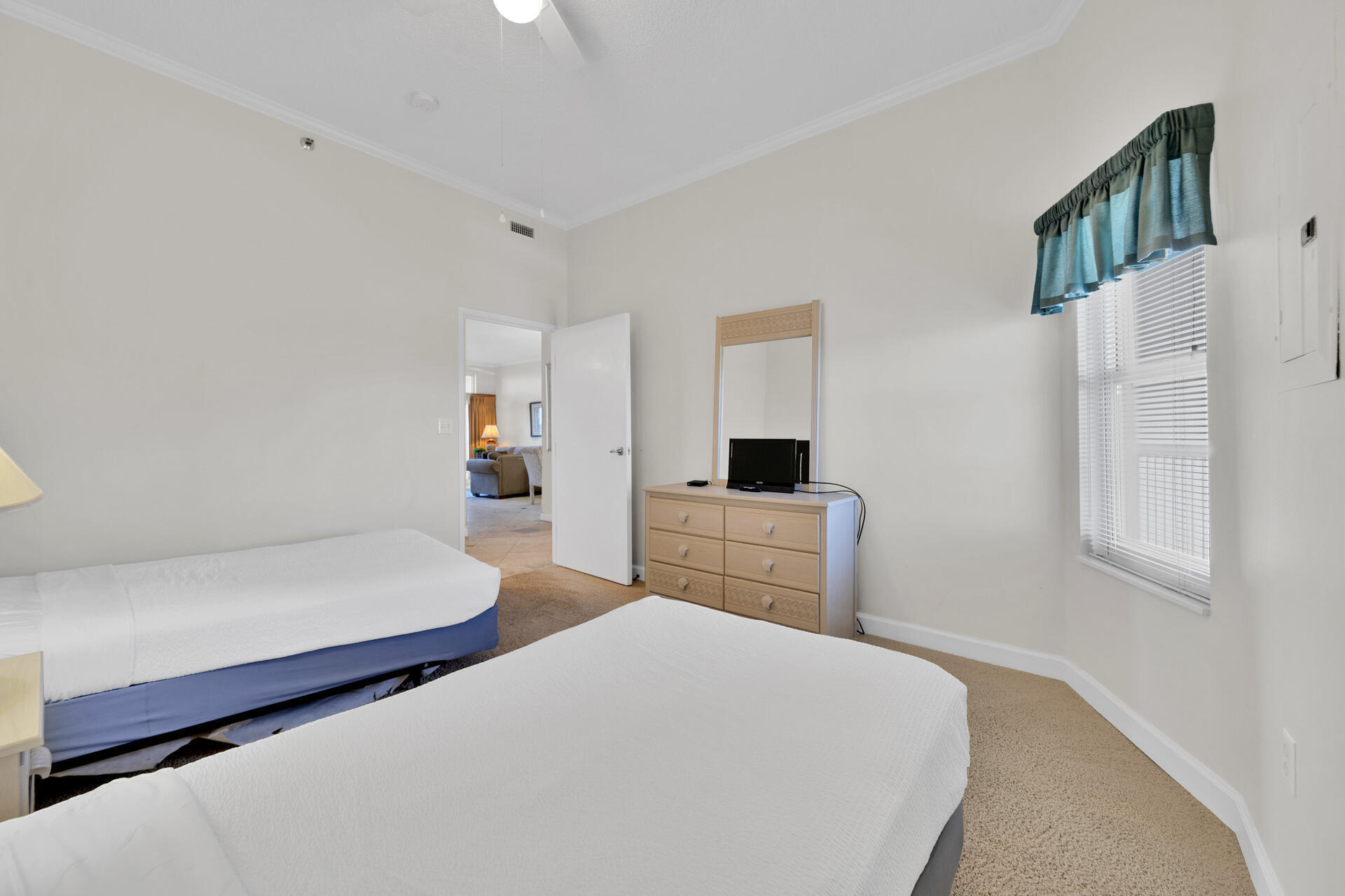 SUMMIT AT TOPS'L (THE) - Residential