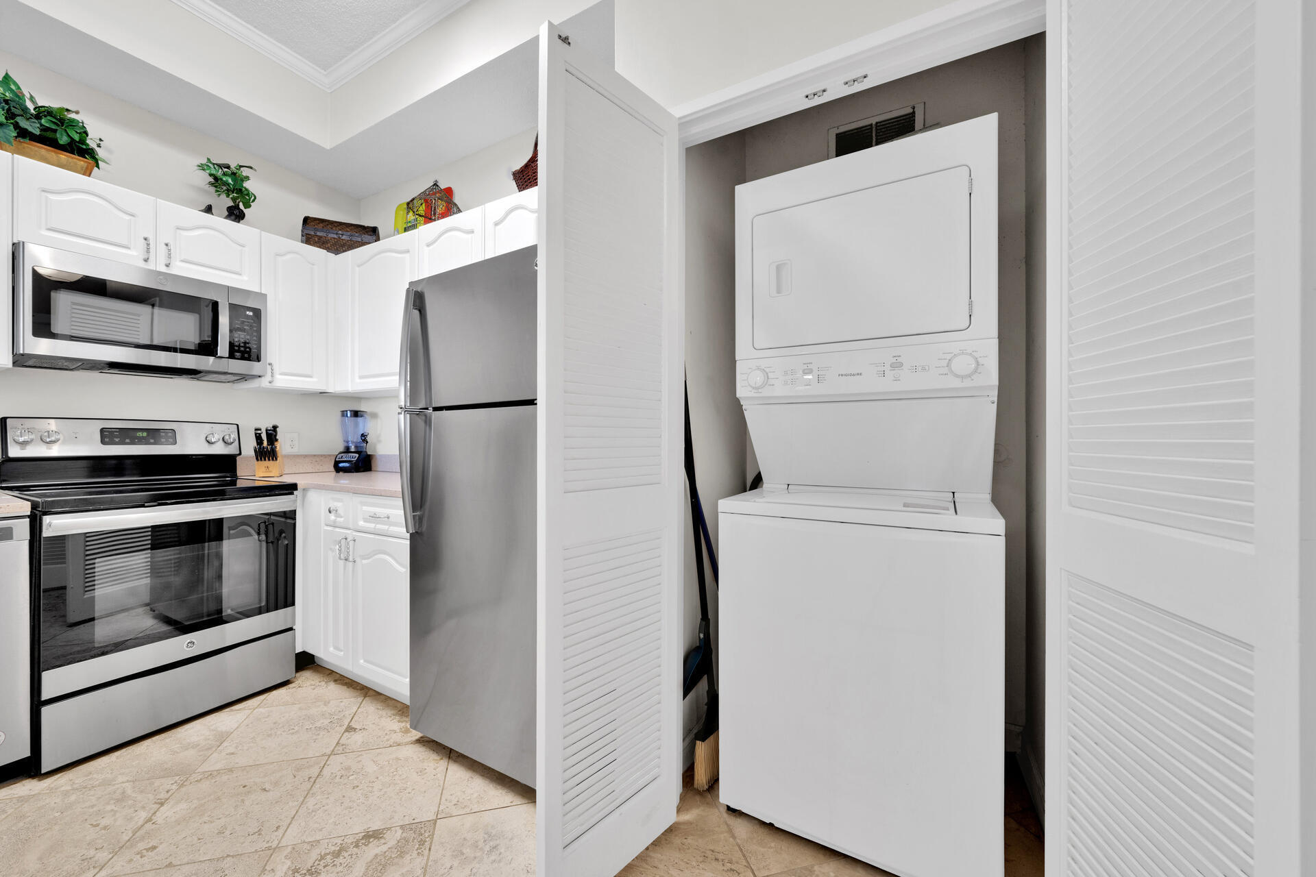 SUMMIT AT TOPS'L (THE) - Residential