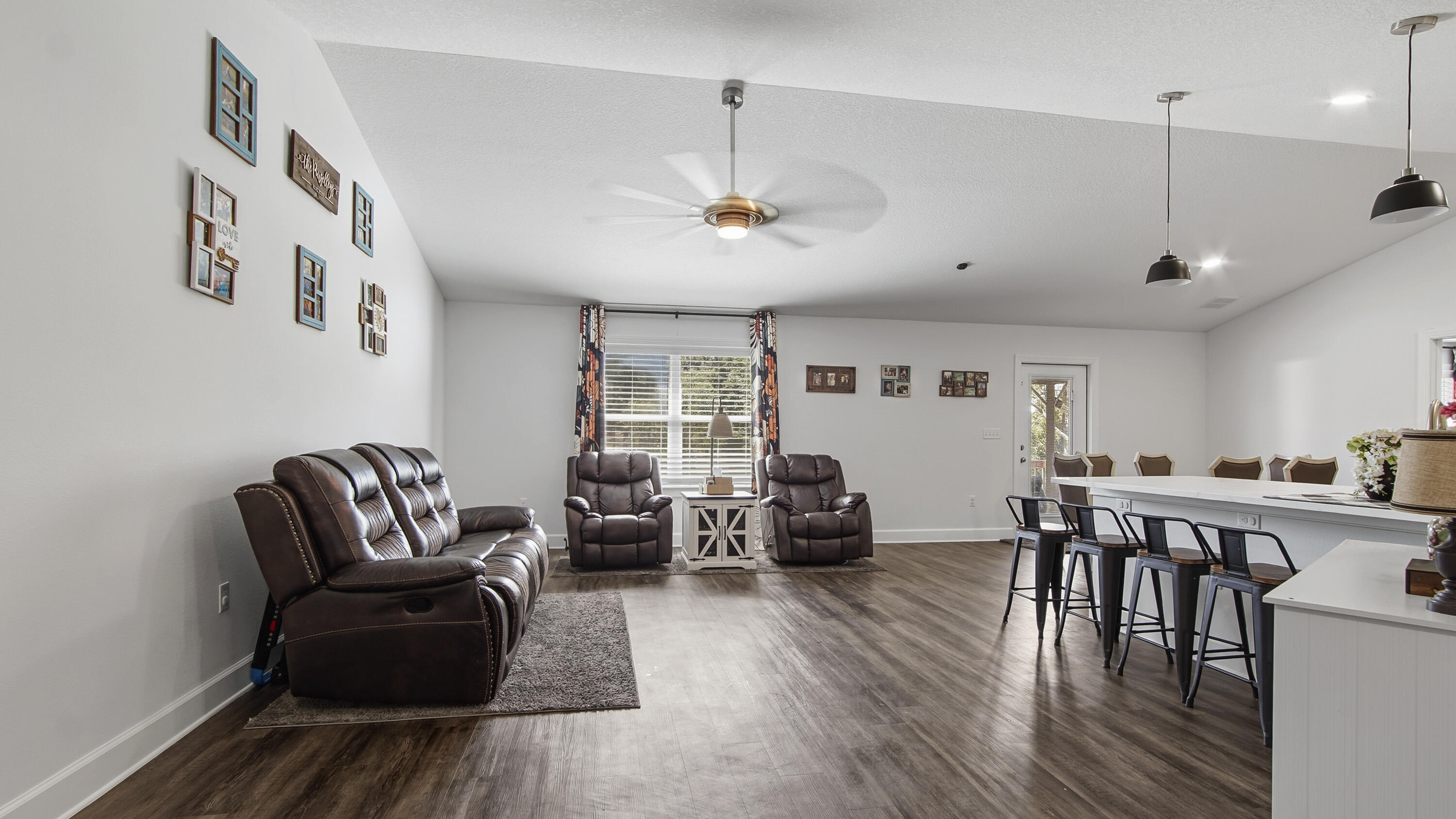 TEN LAKE ESTATES UNIT 2 - Residential