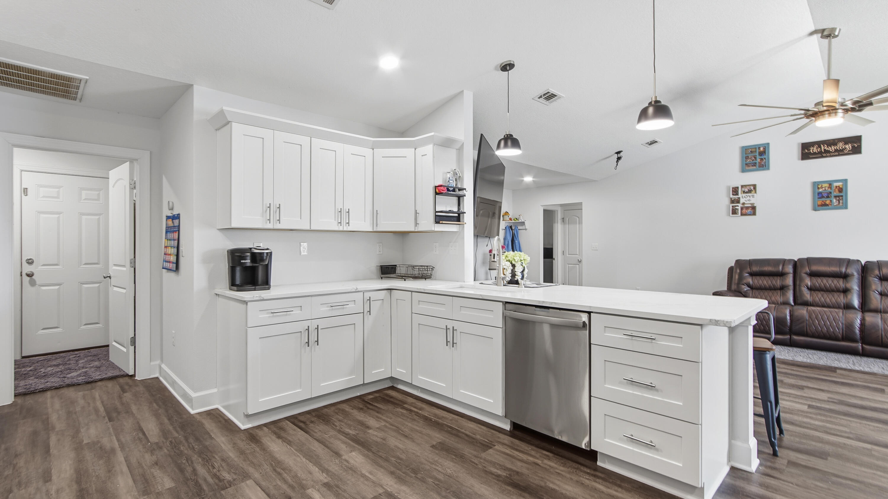 TEN LAKE ESTATES UNIT 2 - Residential