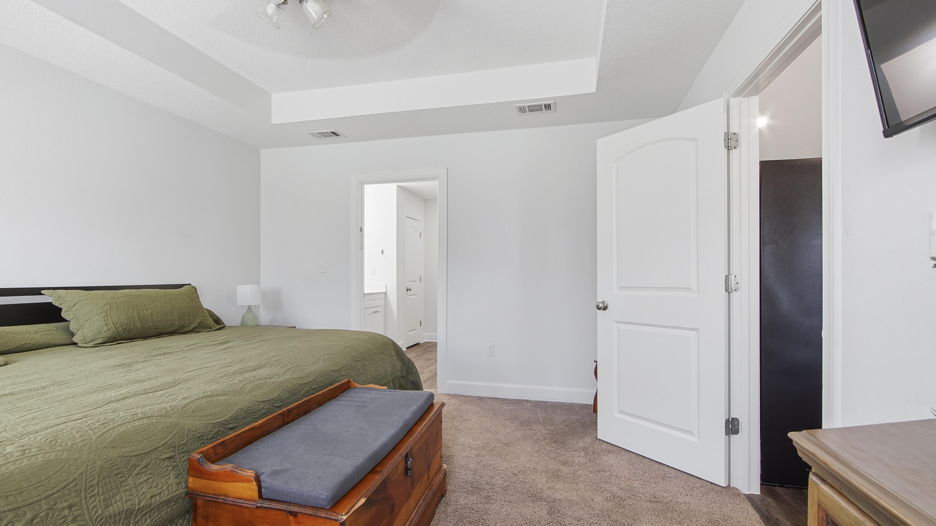 TEN LAKE ESTATES UNIT 2 - Residential