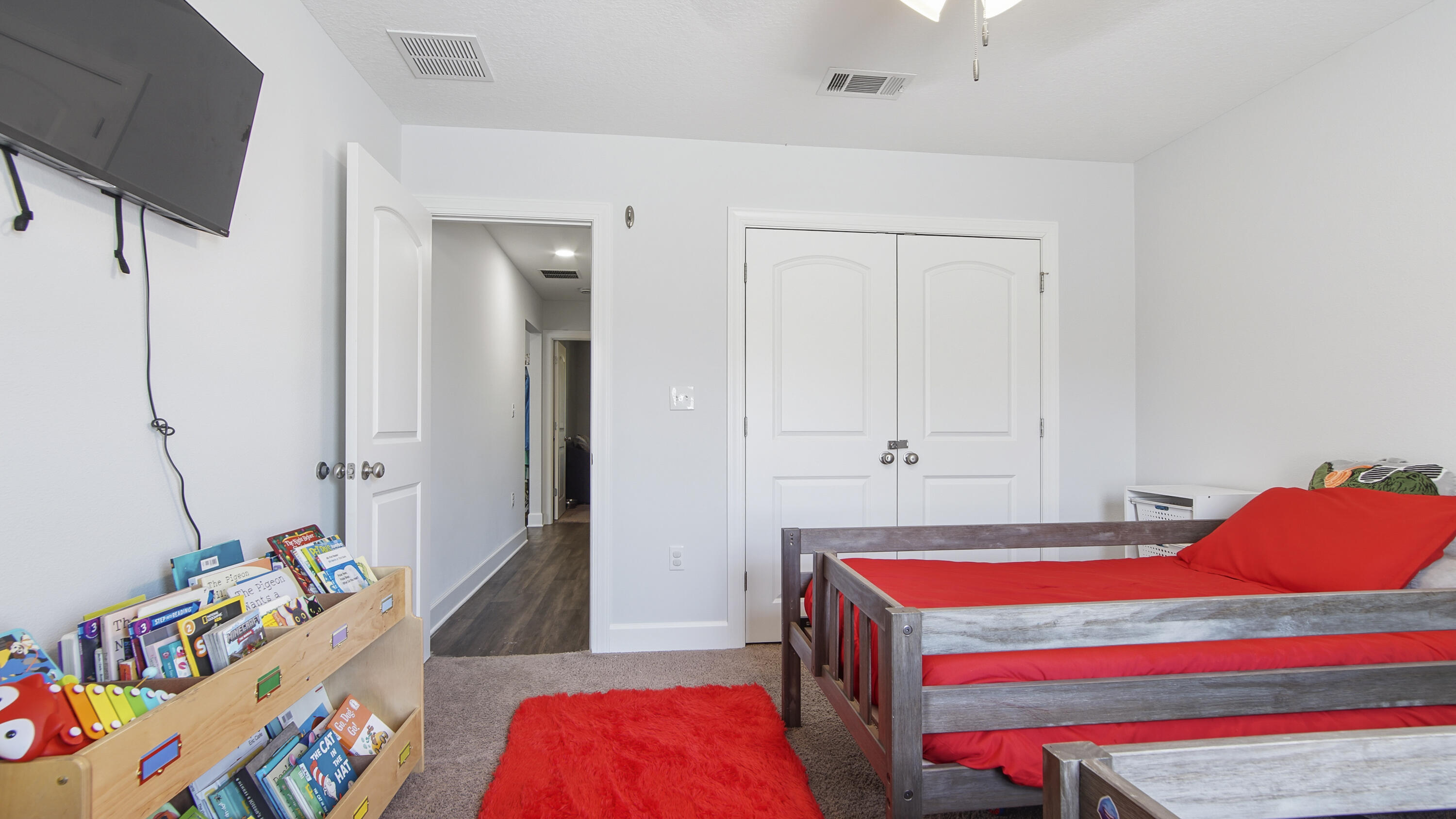 TEN LAKE ESTATES UNIT 2 - Residential