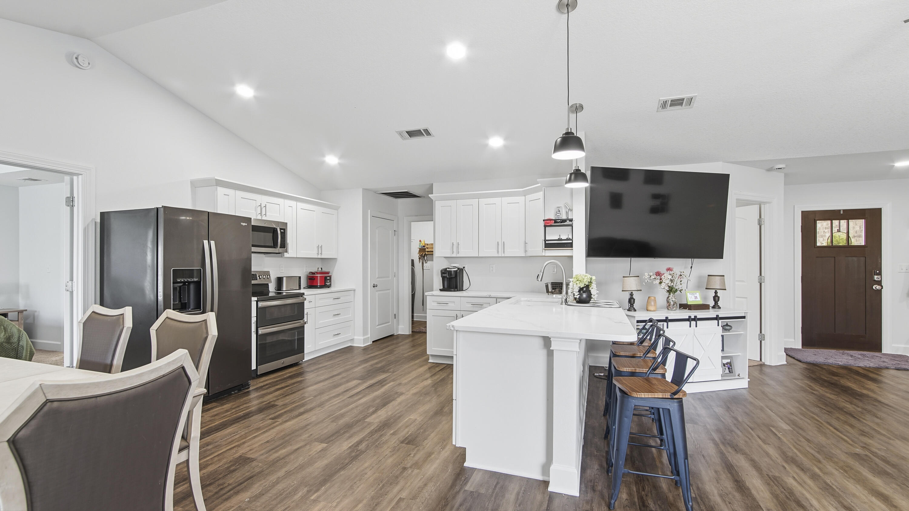 TEN LAKE ESTATES UNIT 2 - Residential