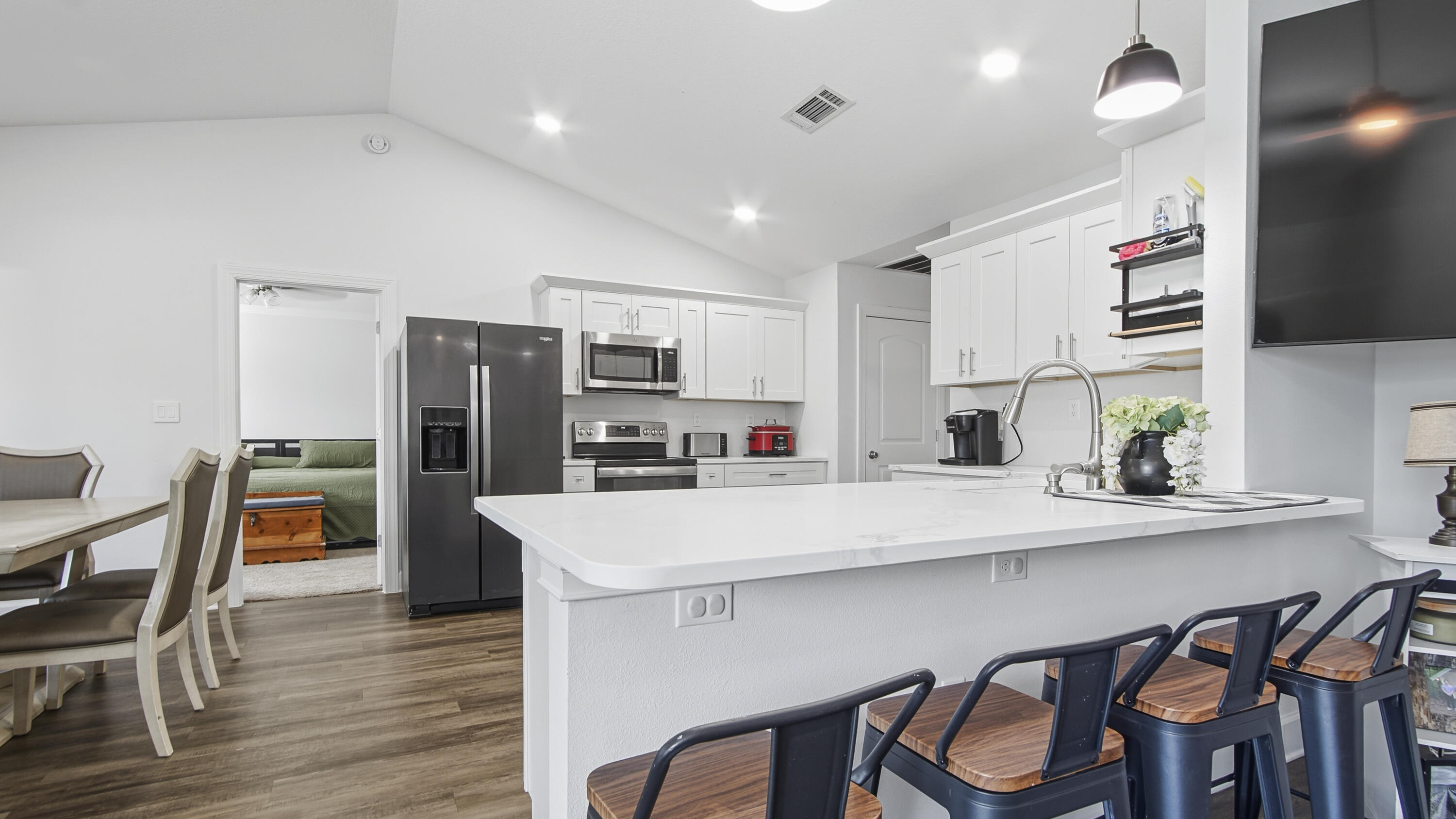 TEN LAKE ESTATES UNIT 2 - Residential