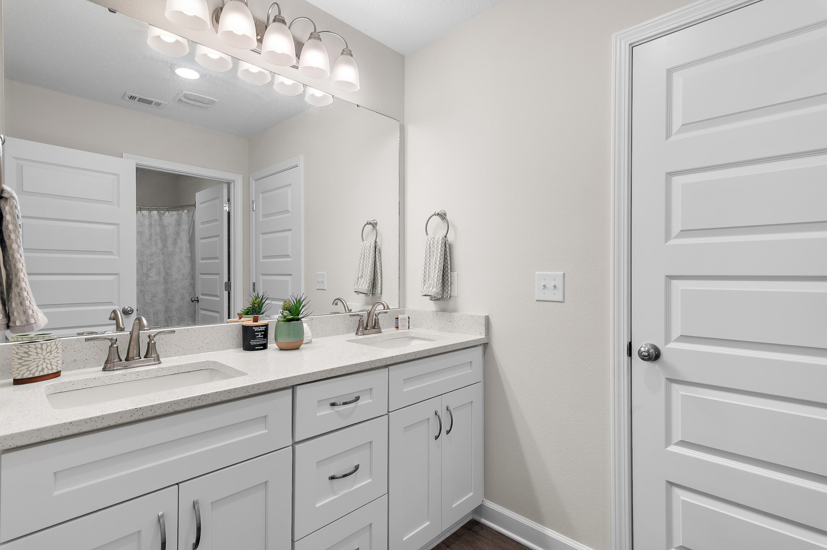 LAUREL OAKS S/D - Residential