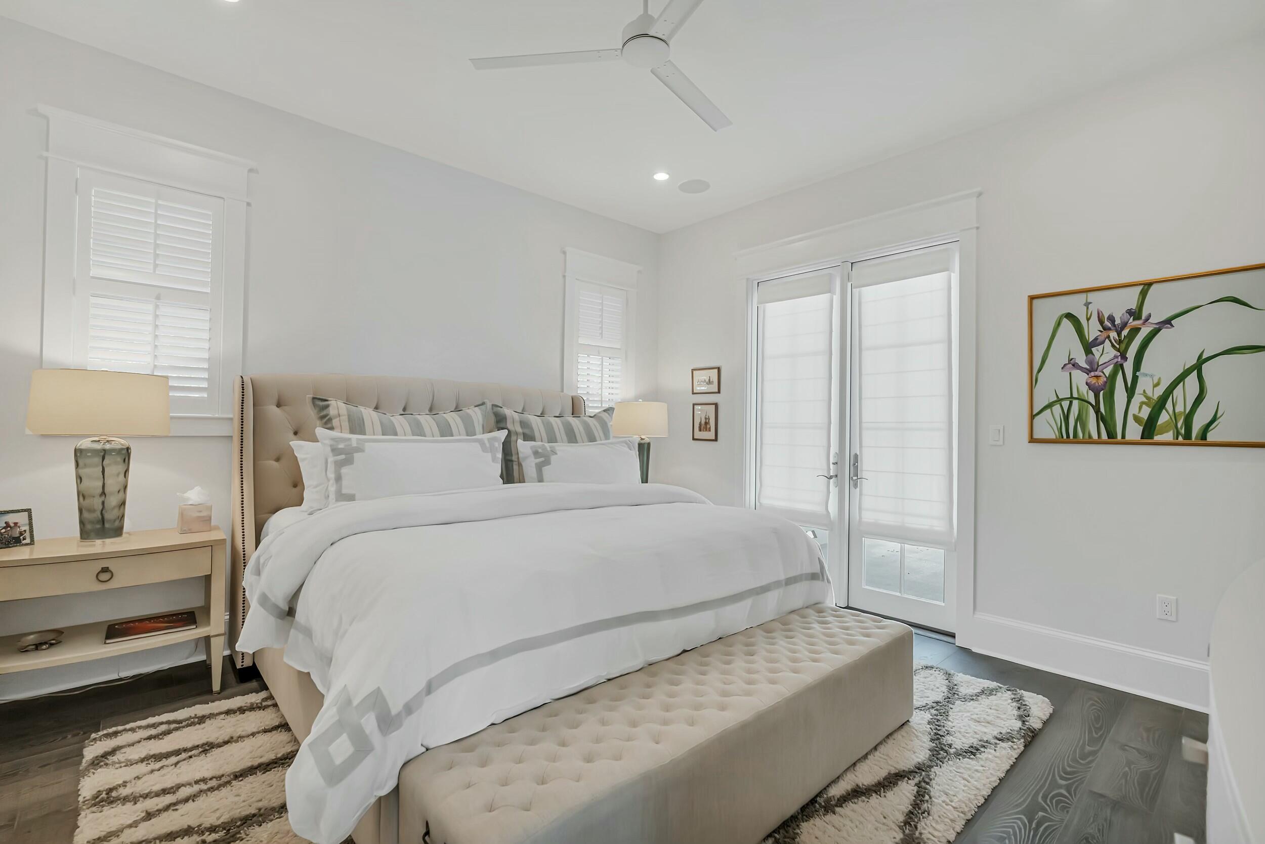 CHURCHILL OAKS - Residential