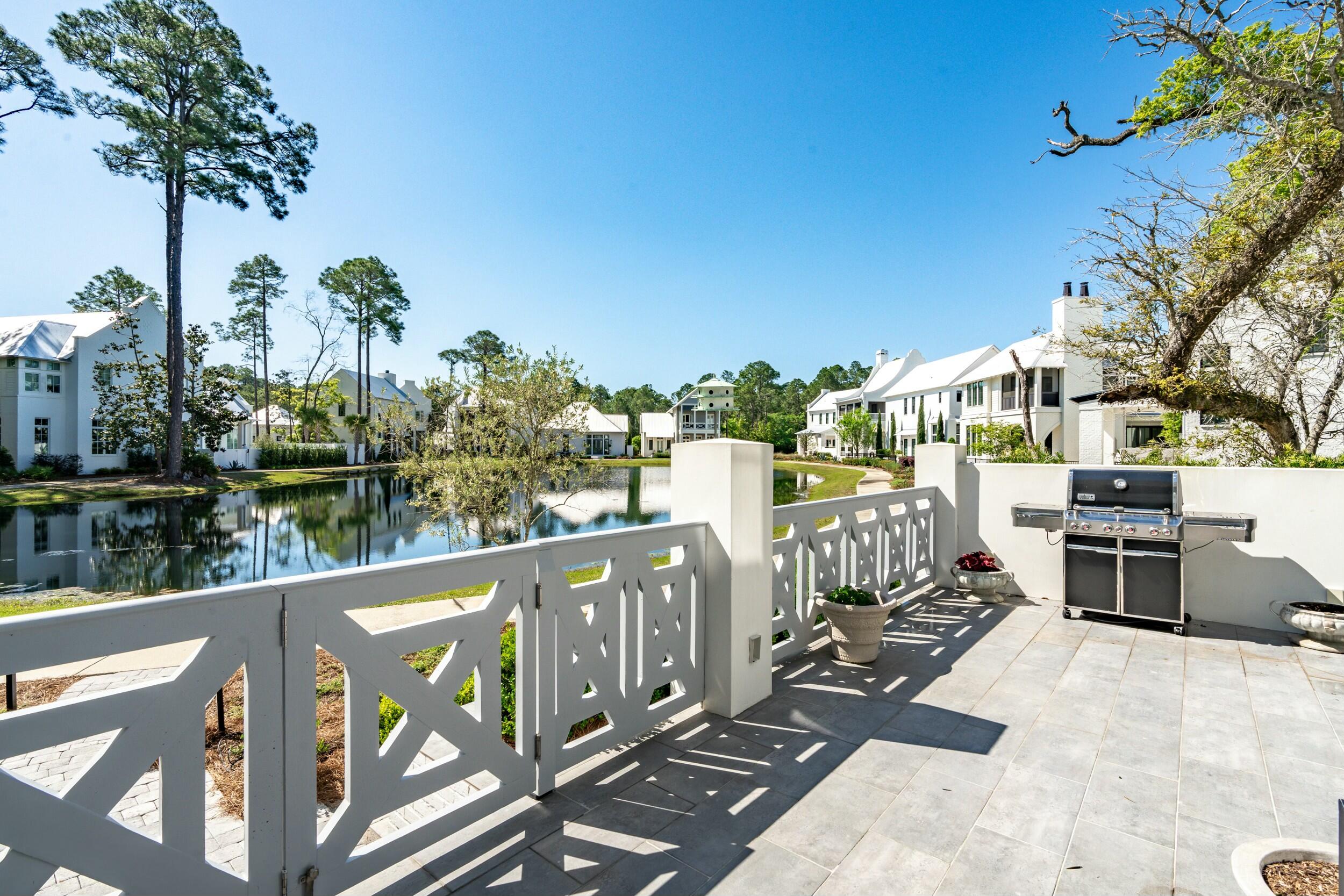 CHURCHILL OAKS - Residential