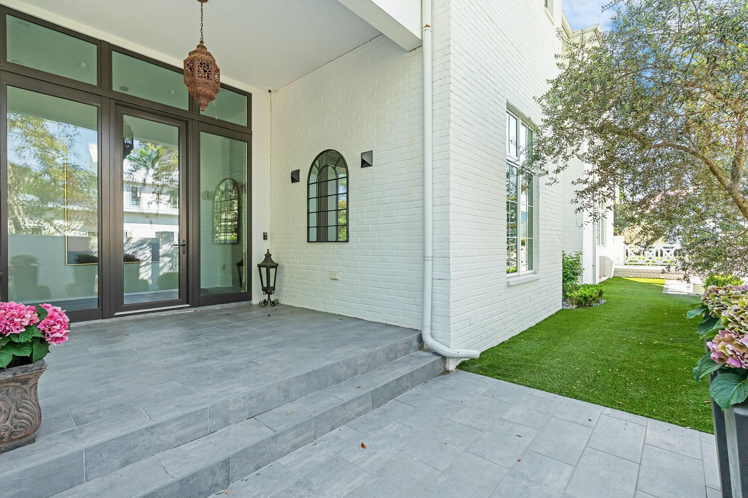 CHURCHILL OAKS - Residential