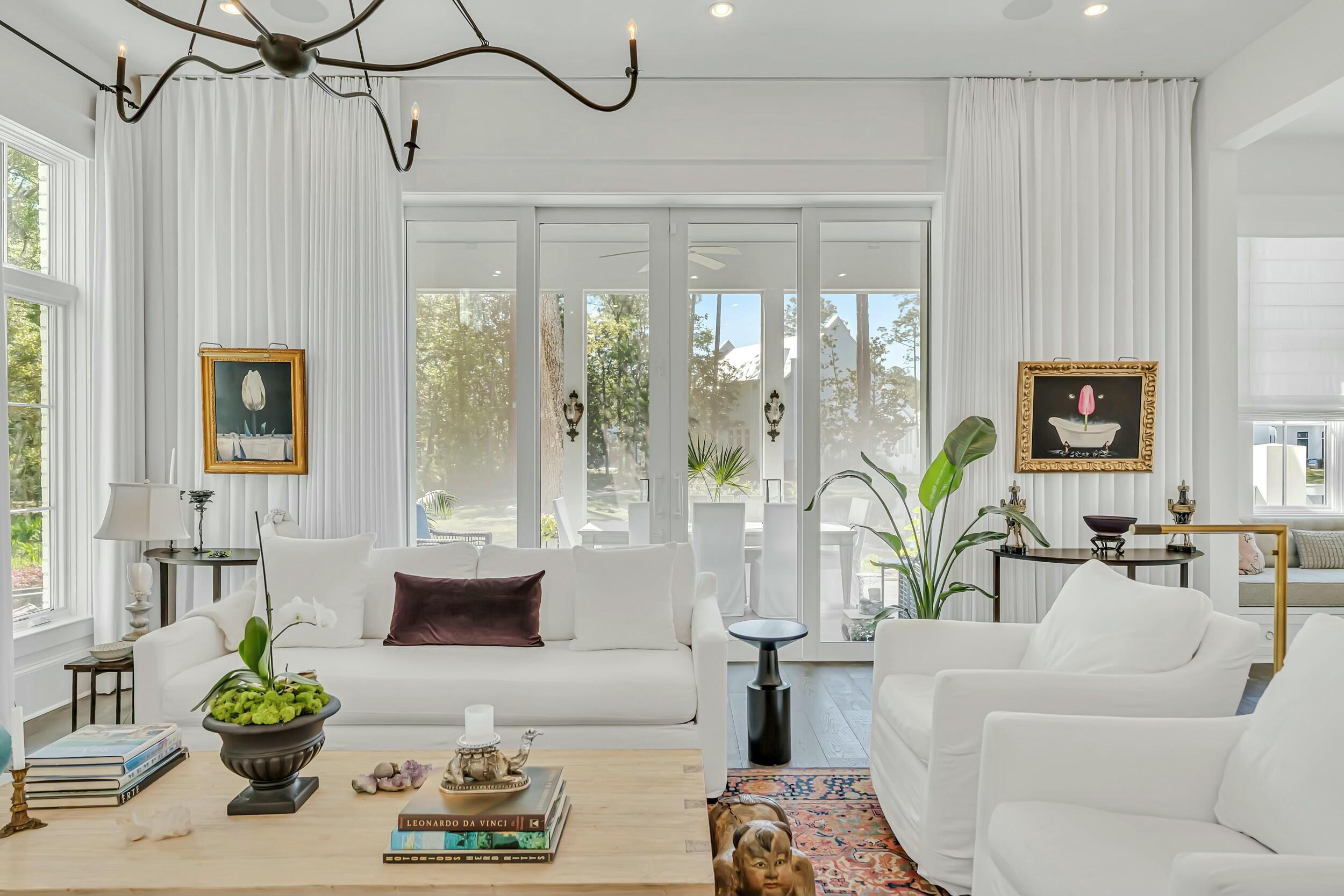 CHURCHILL OAKS - Residential