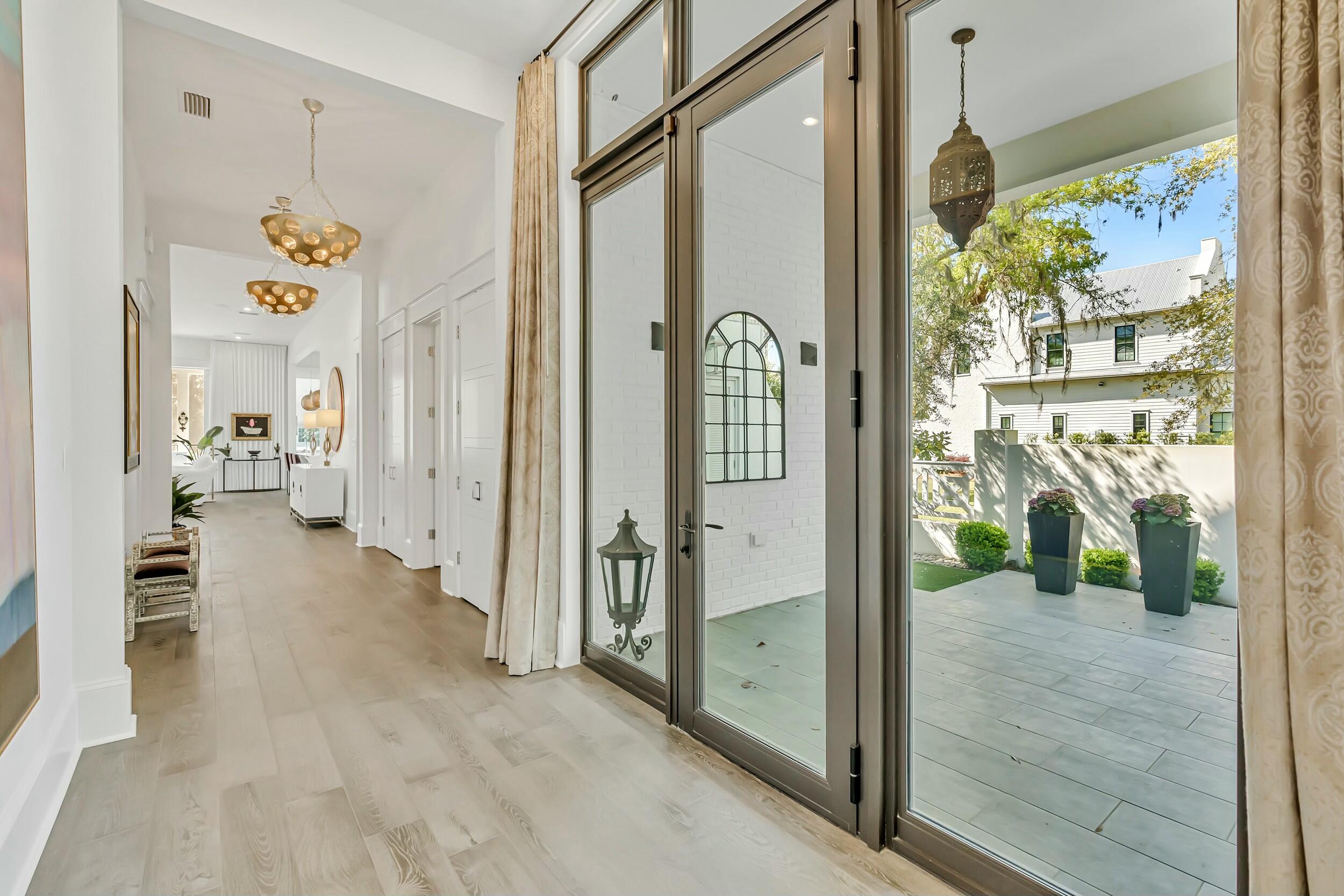 CHURCHILL OAKS - Residential