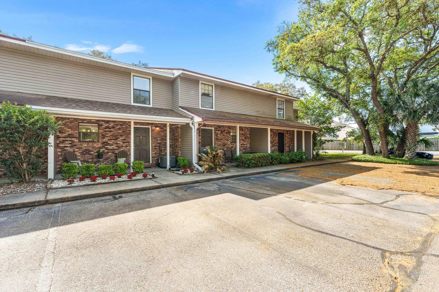 GARDEN VILLAS PH 1 - Residential
