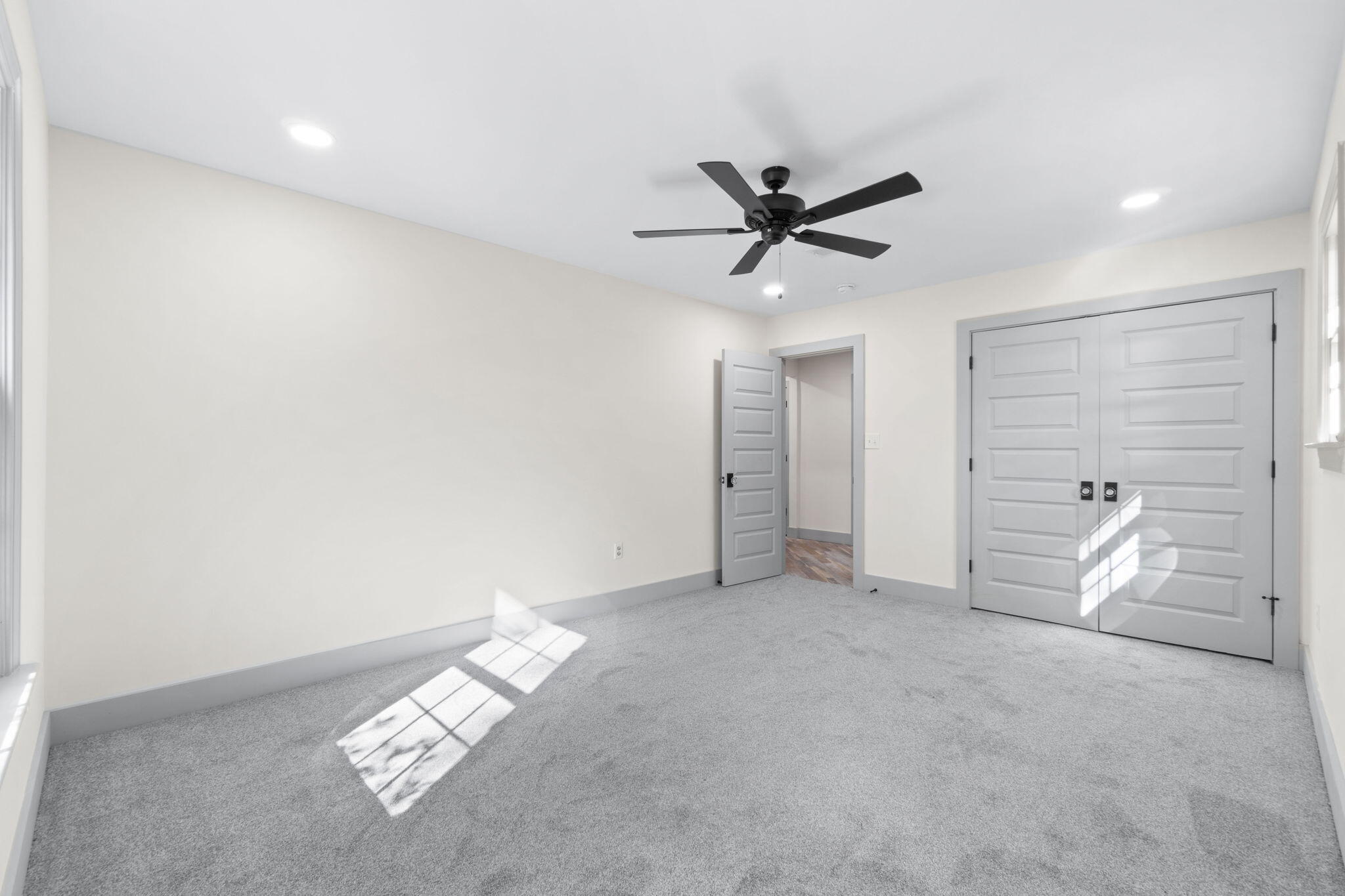 VALPARAISO SHORES - Residential