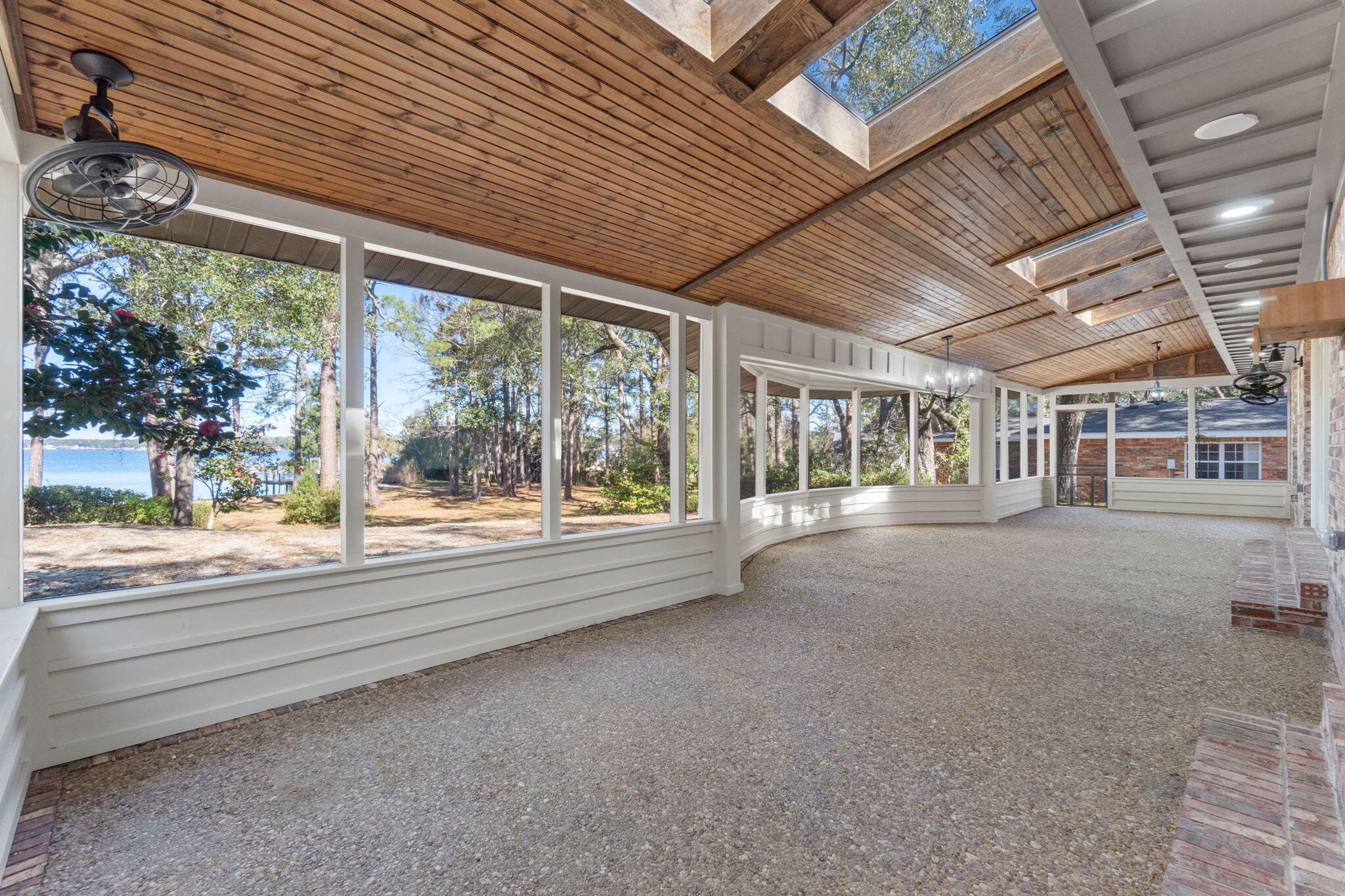 VALPARAISO SHORES - Residential