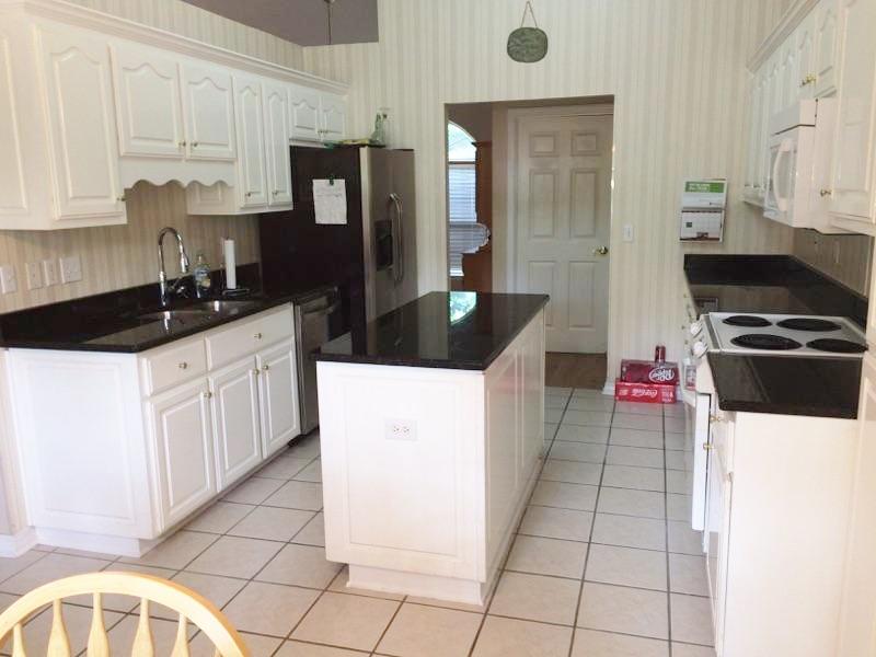 BISCAYNE POINTE - Residential