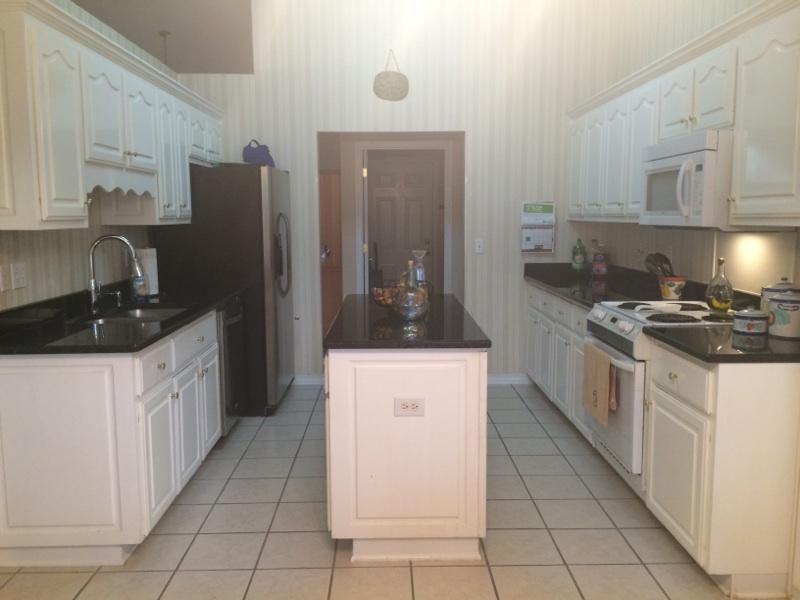 BISCAYNE POINTE - Residential