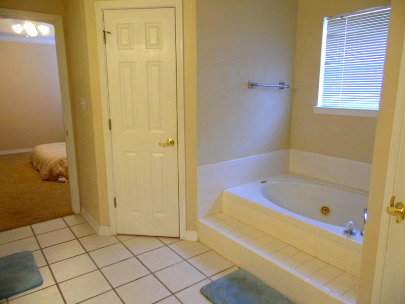 BISCAYNE POINTE - Residential