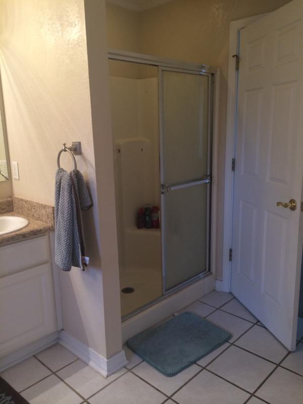 BISCAYNE POINTE - Residential