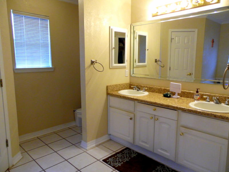 BISCAYNE POINTE - Residential