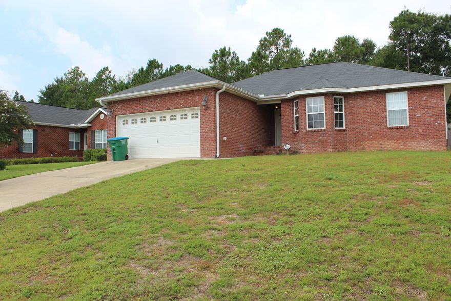 NICE 3 BEDROOM 2 BATH HOME IN WILDWOOD GABLES SUBDIVISION.