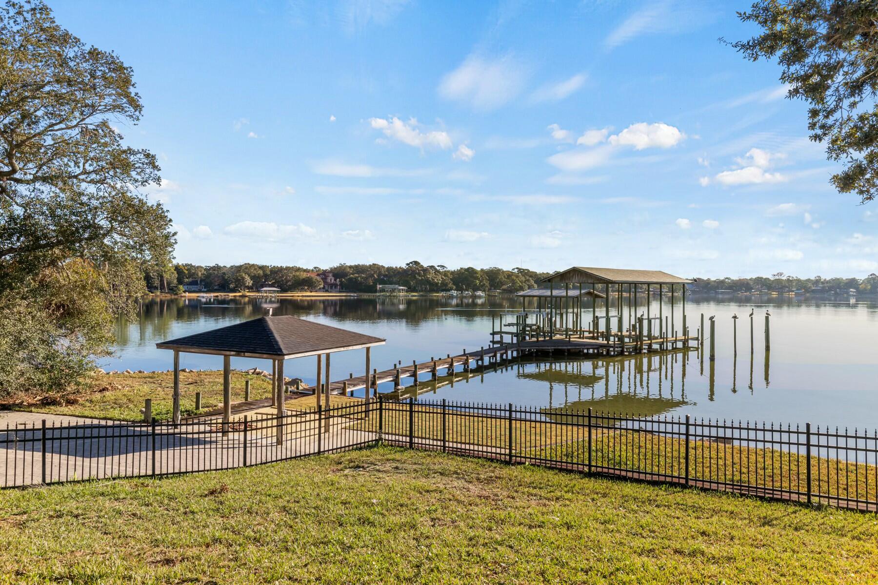 POQUITO BAYOU - Residential