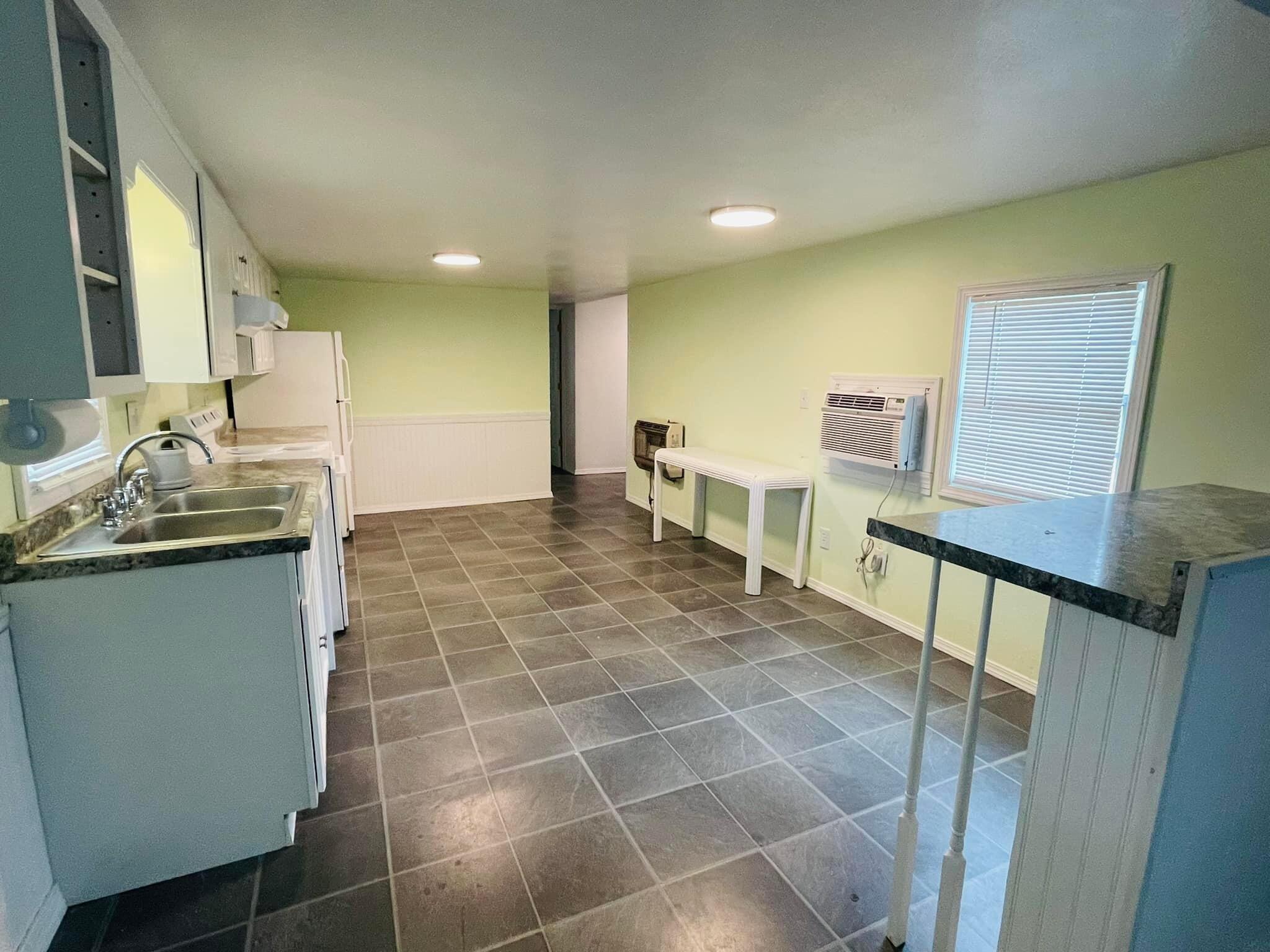 LOT 5 BLK 14 OAKWOOD HILLS UNIT I - Residential Lease