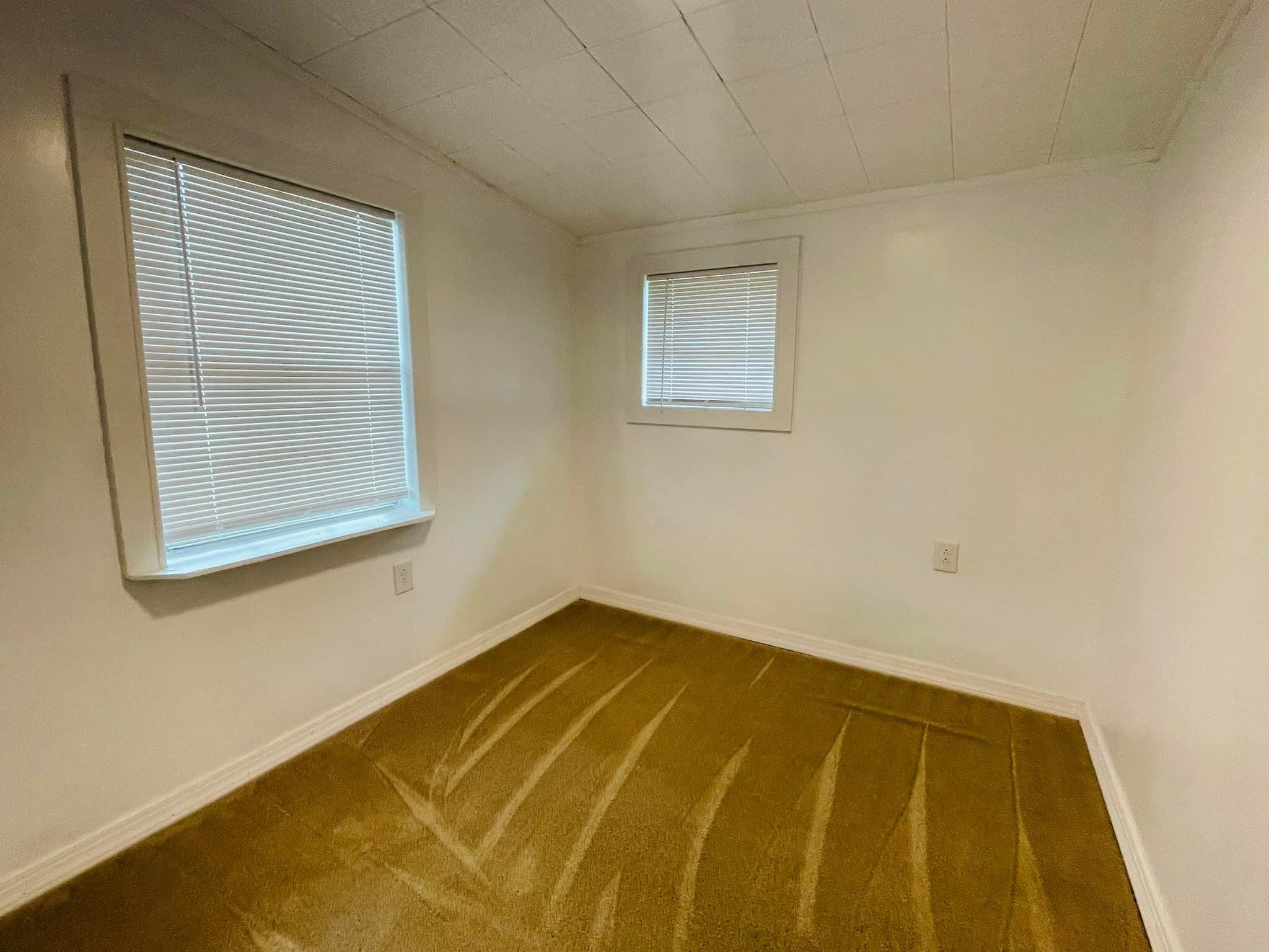 LOT 5 BLK 14 OAKWOOD HILLS UNIT I - Residential Lease