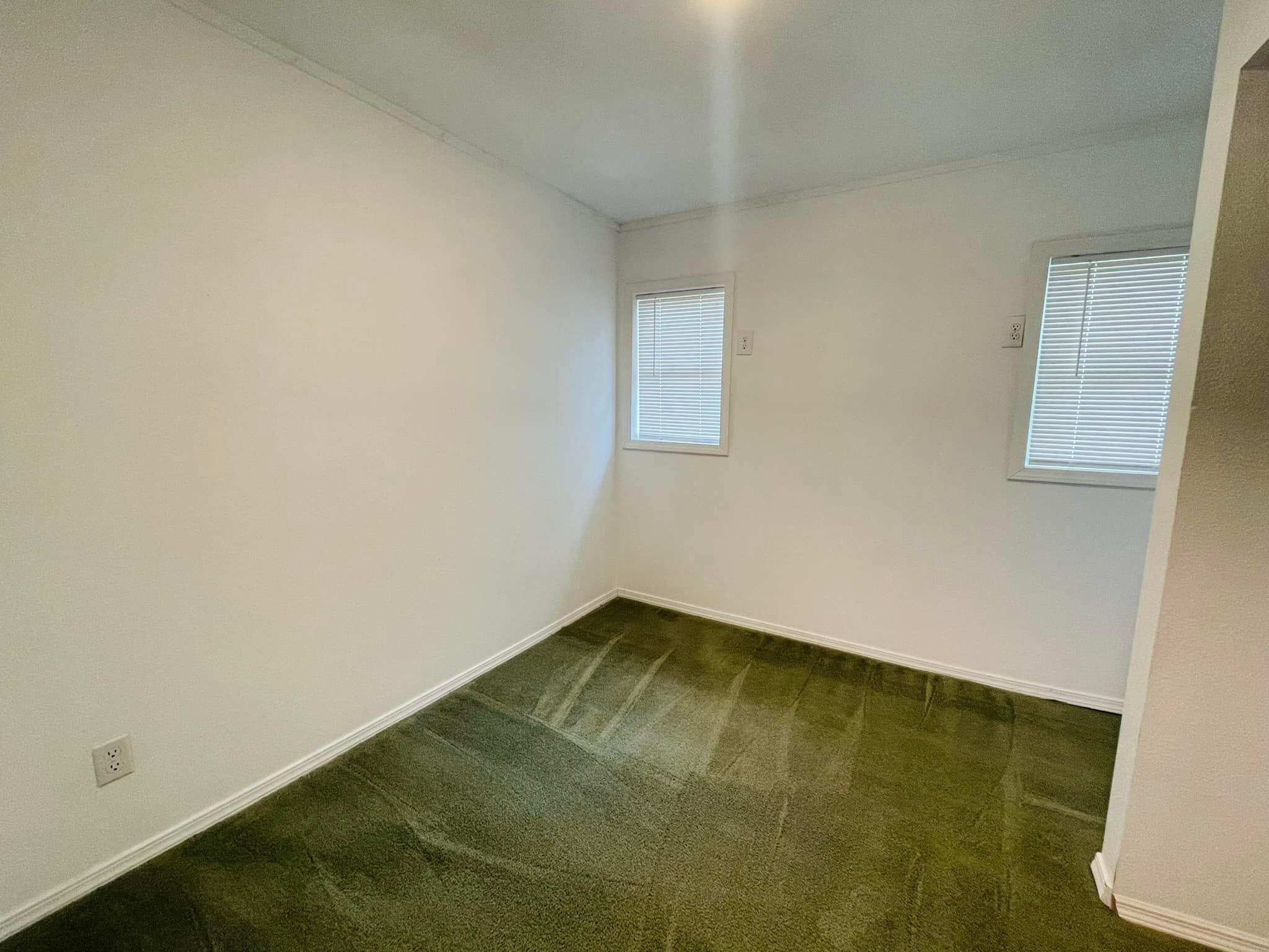 LOT 5 BLK 14 OAKWOOD HILLS UNIT I - Residential Lease