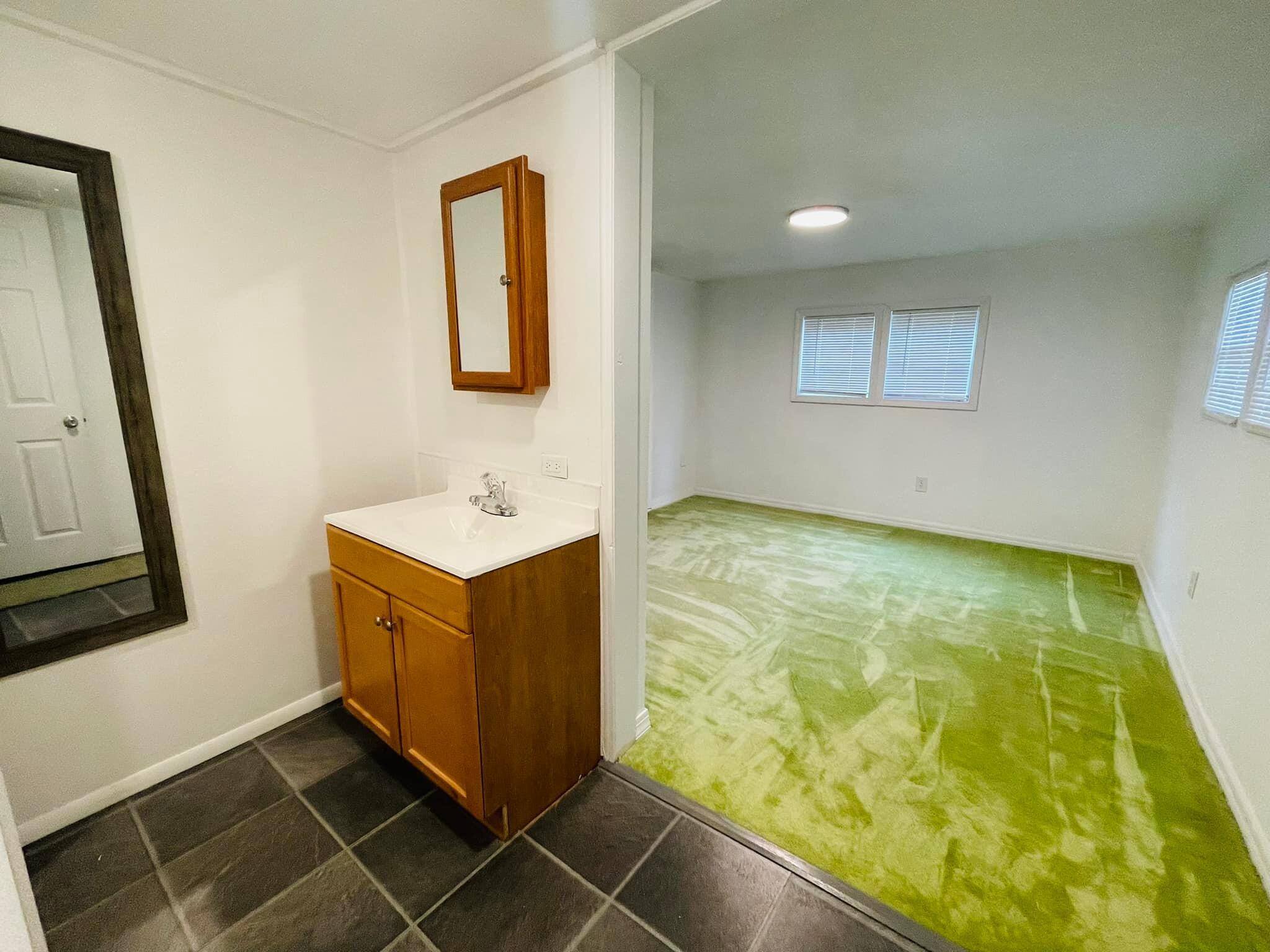 LOT 5 BLK 14 OAKWOOD HILLS UNIT I - Residential Lease