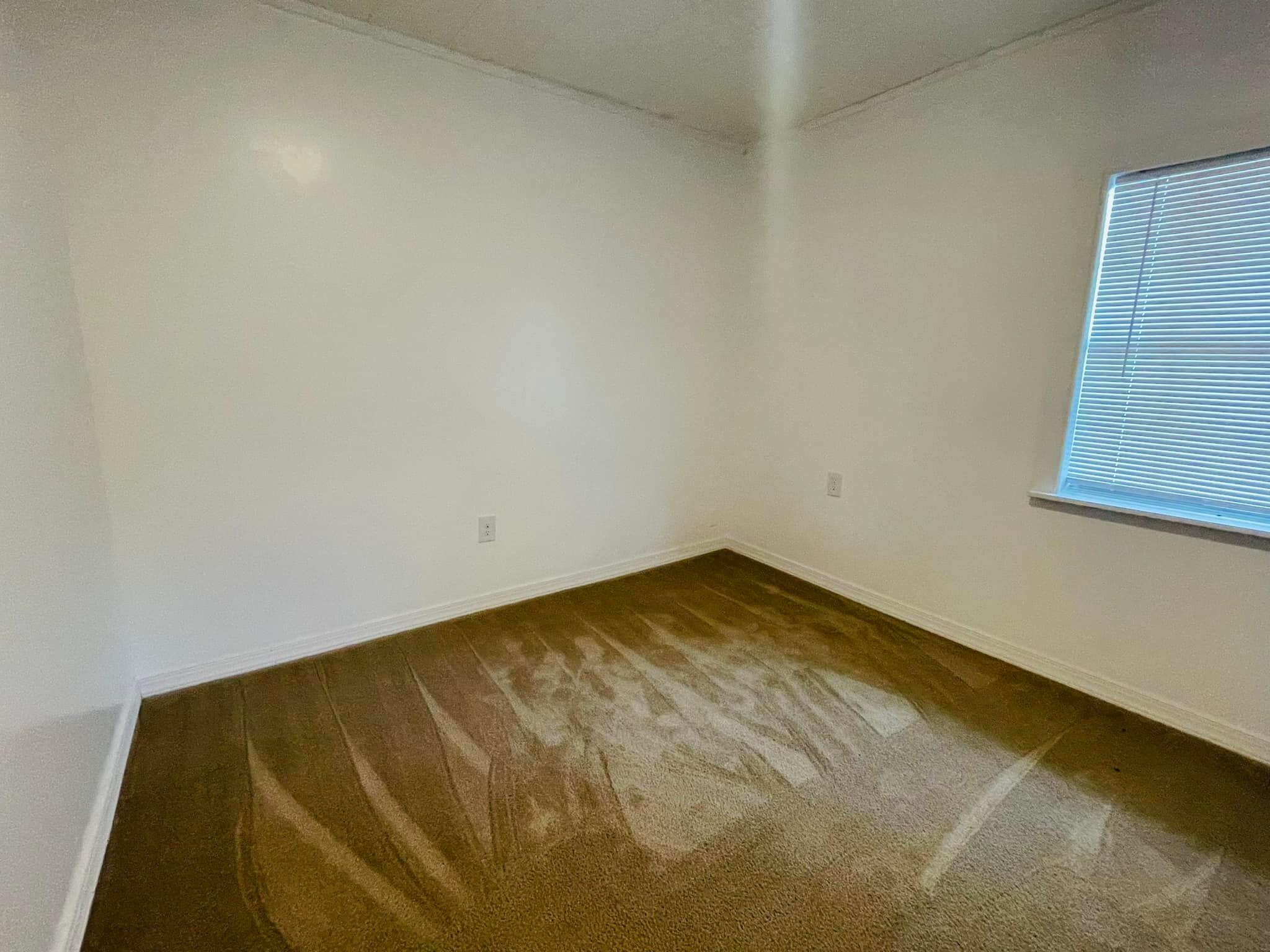 LOT 5 BLK 14 OAKWOOD HILLS UNIT I - Residential Lease