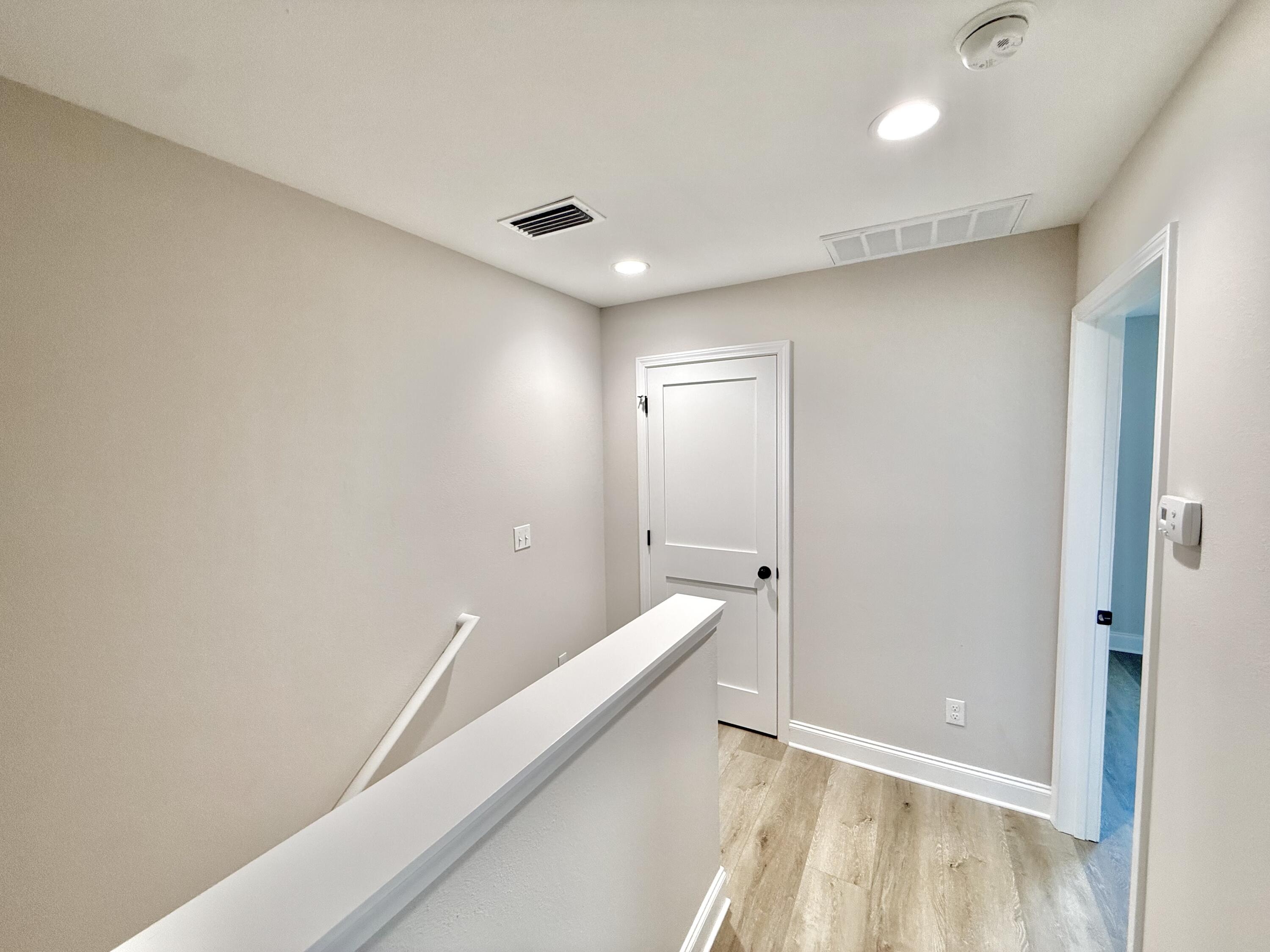 CRESCENT SHORES - Residential