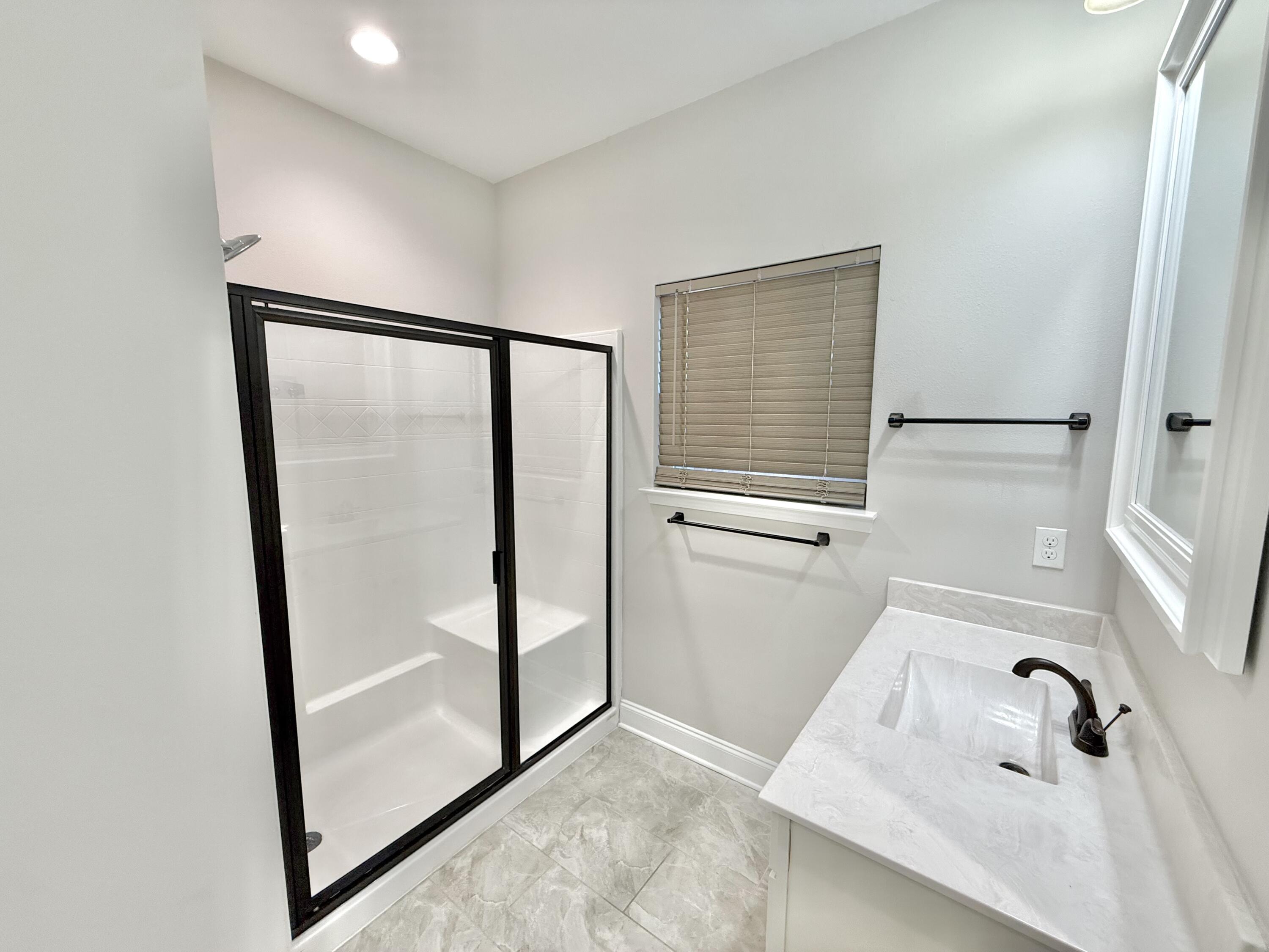 CRESCENT SHORES - Residential