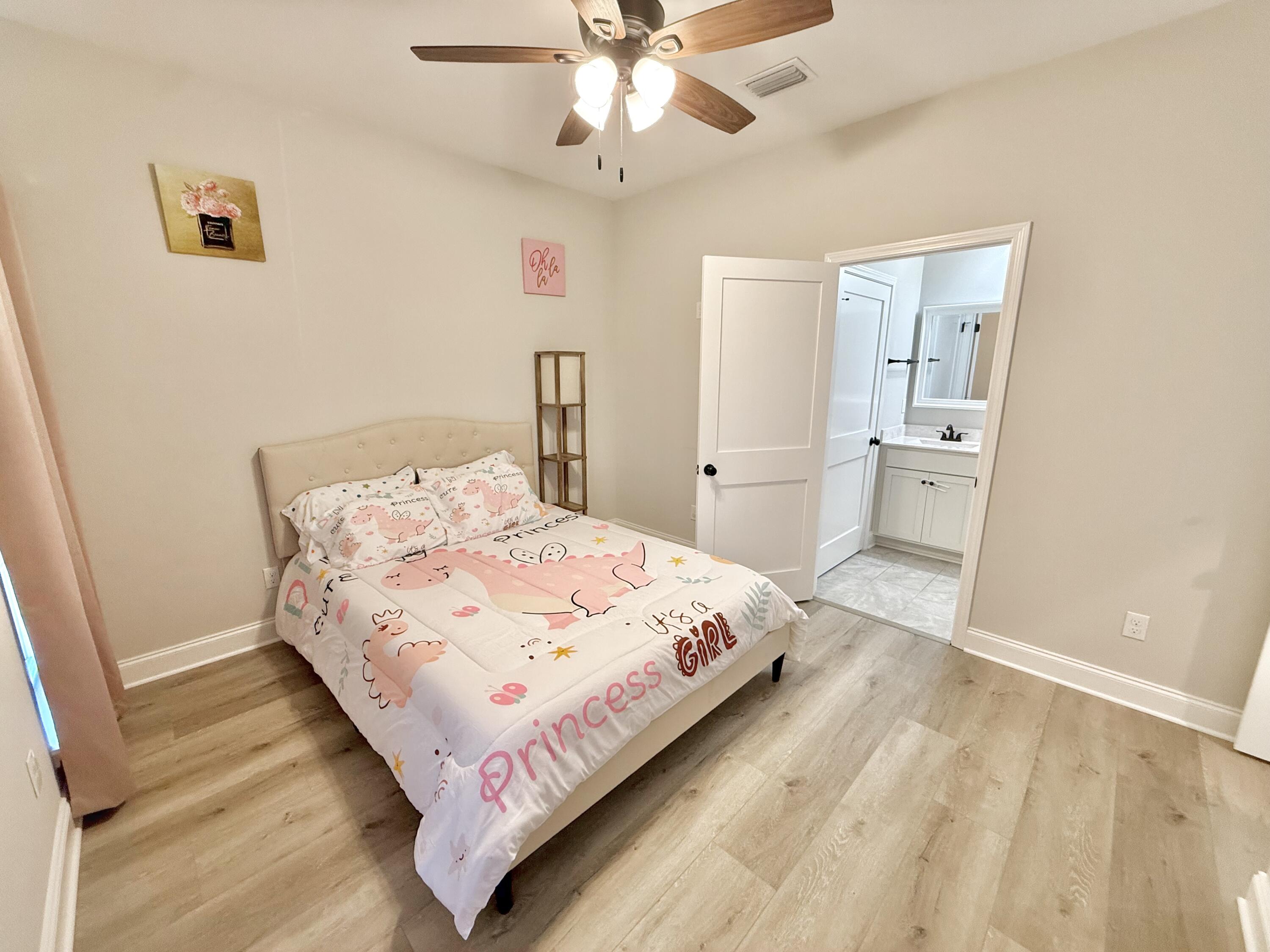 CRESCENT SHORES - Residential