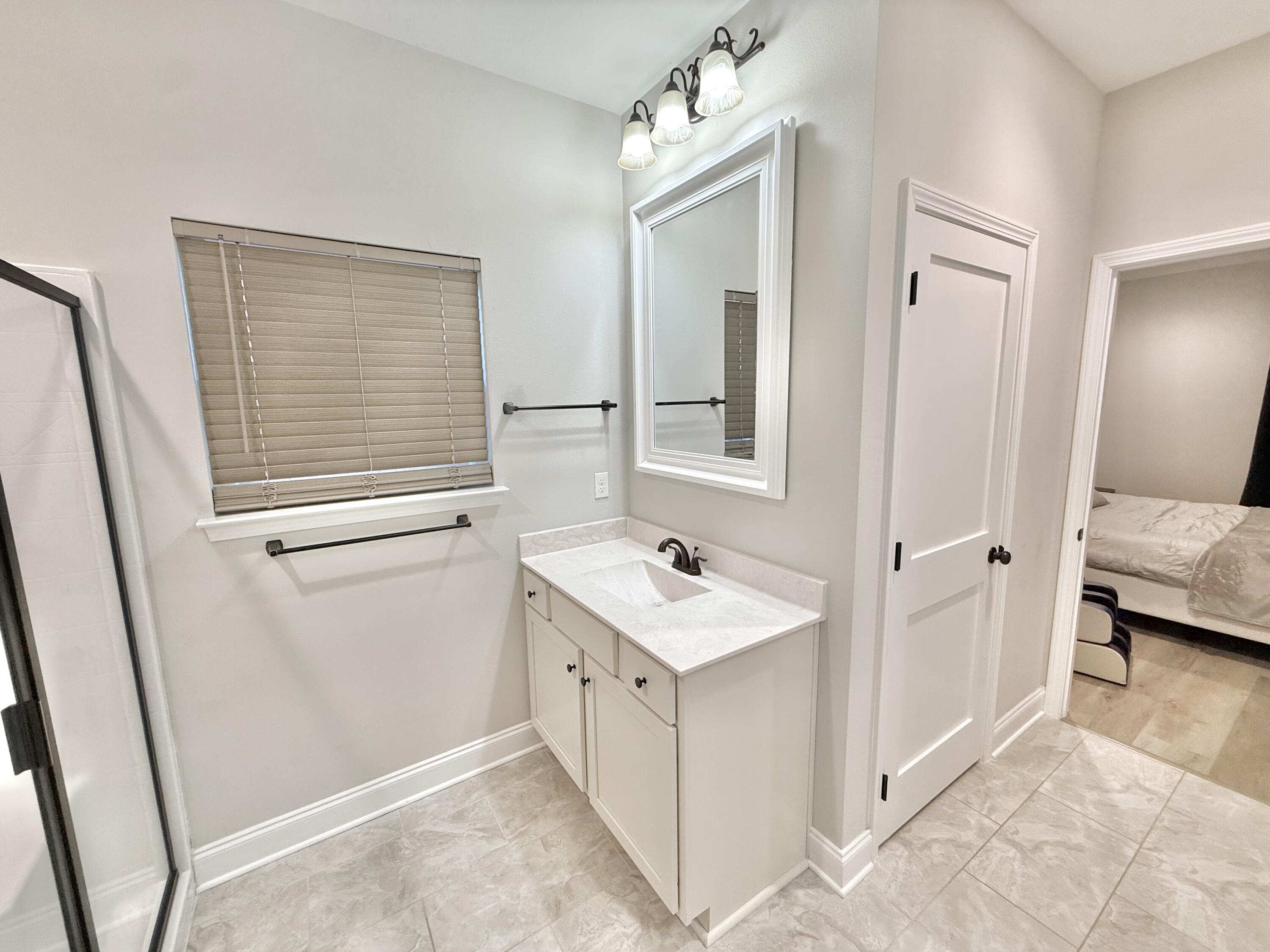 CRESCENT SHORES - Residential