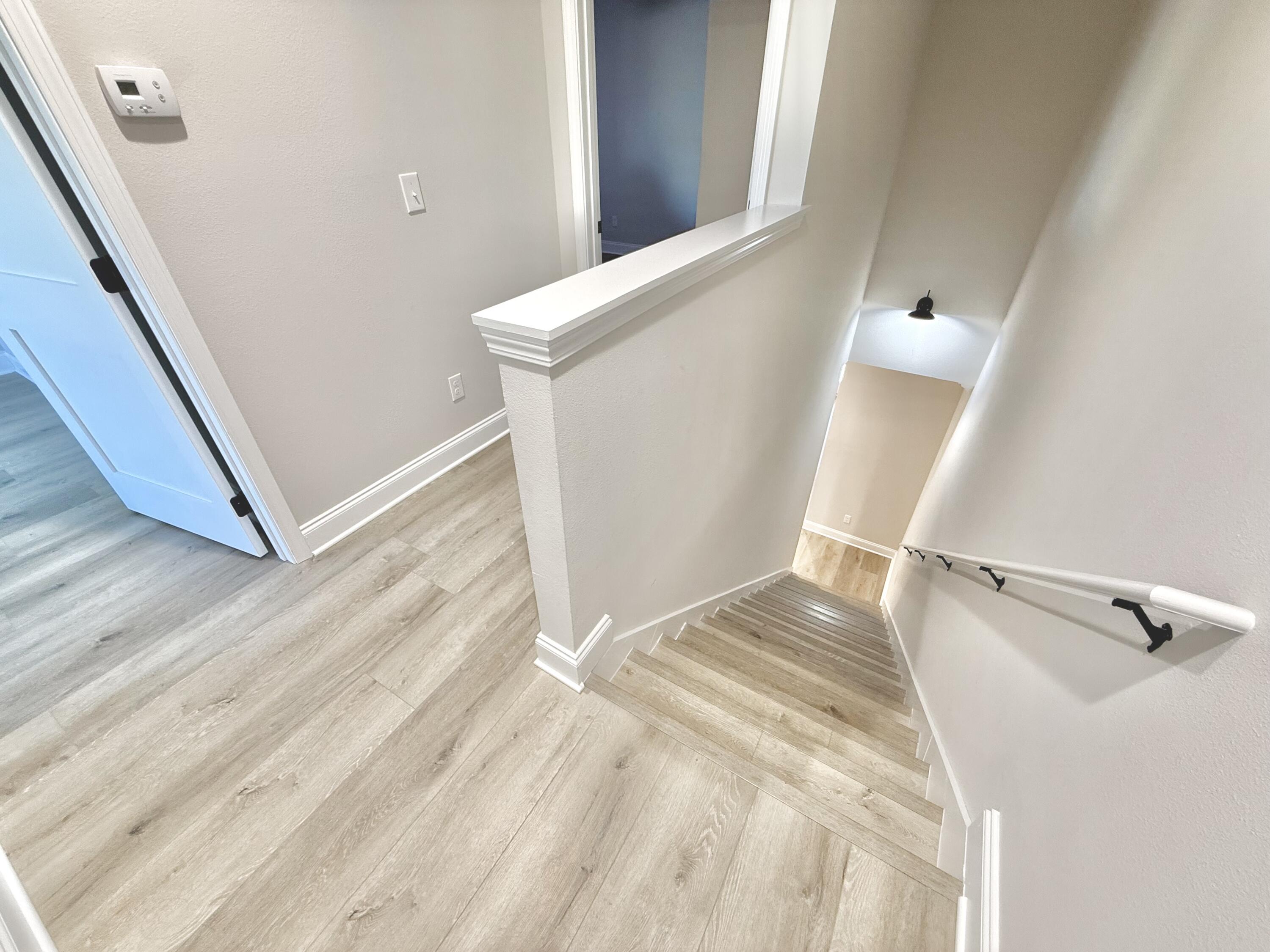 CRESCENT SHORES - Residential