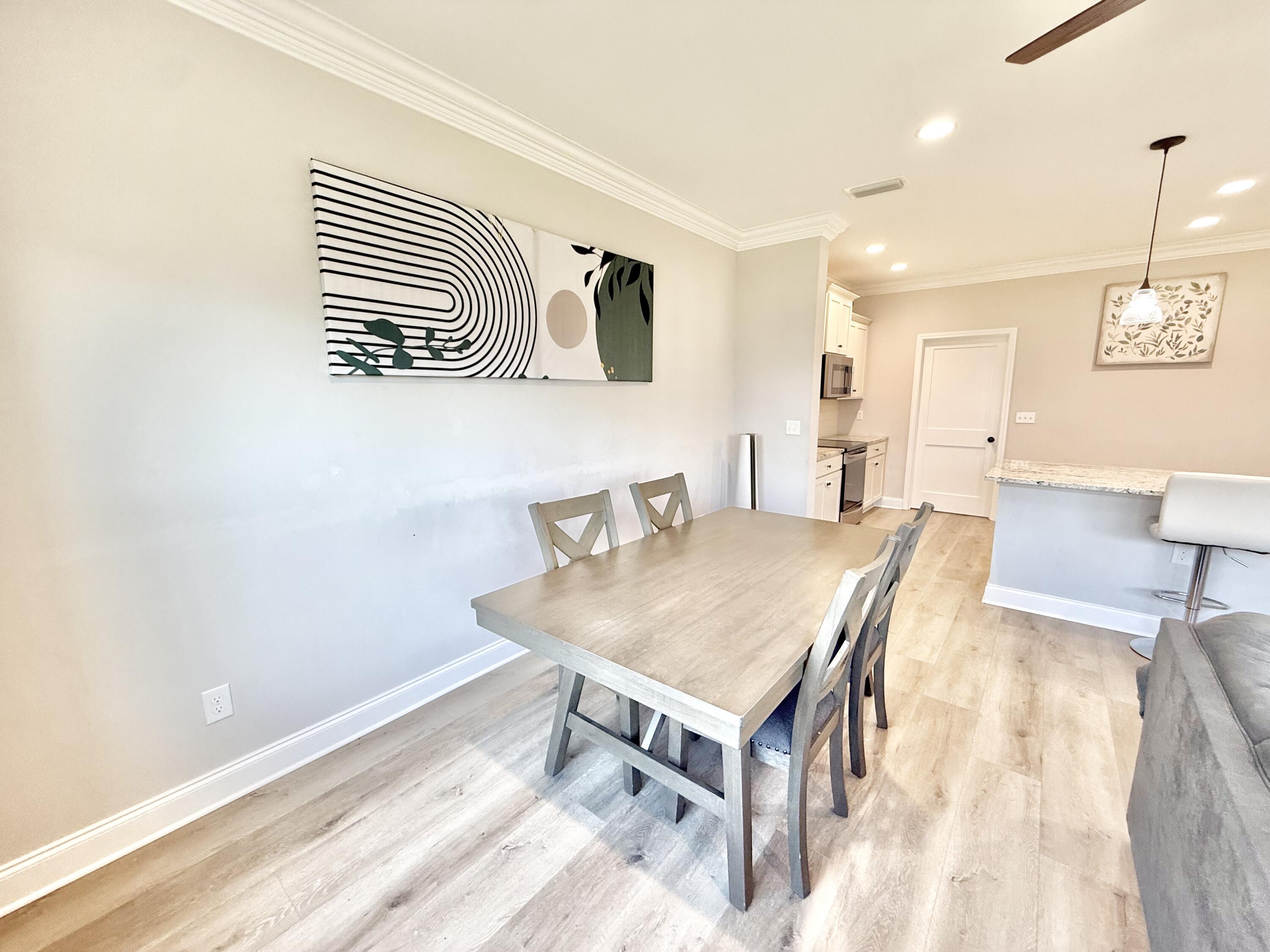 CRESCENT SHORES - Residential