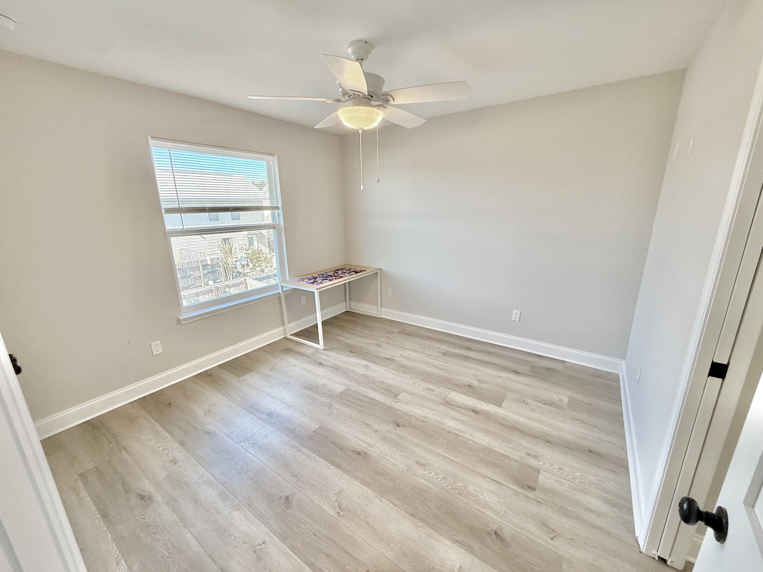 CRESCENT SHORES - Residential