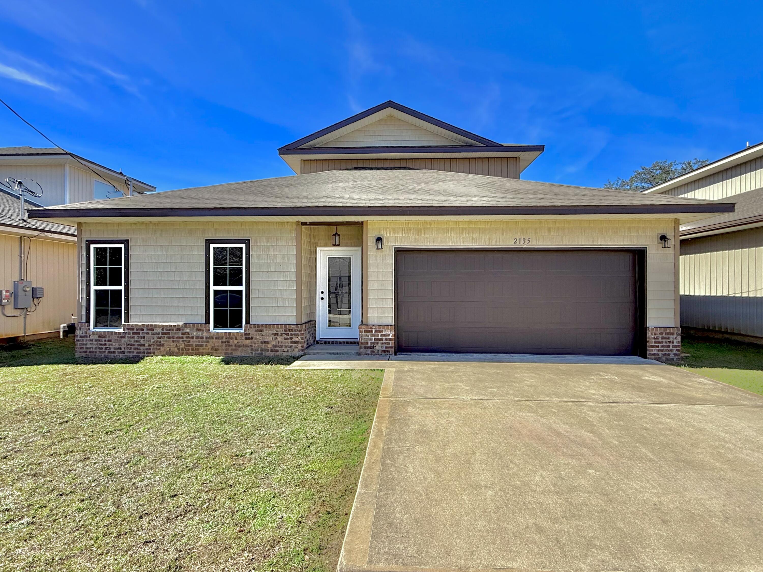 CRESCENT SHORES - Residential