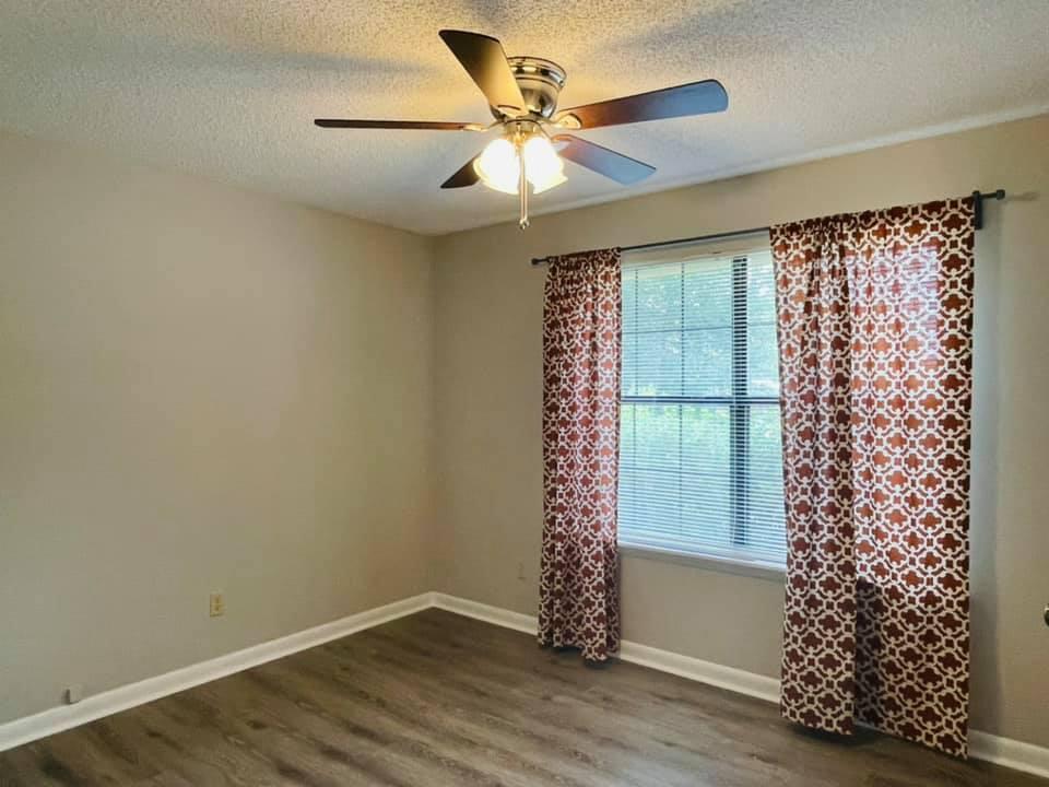 JUNIPER ACRES UNIT I UNREC - Residential Lease