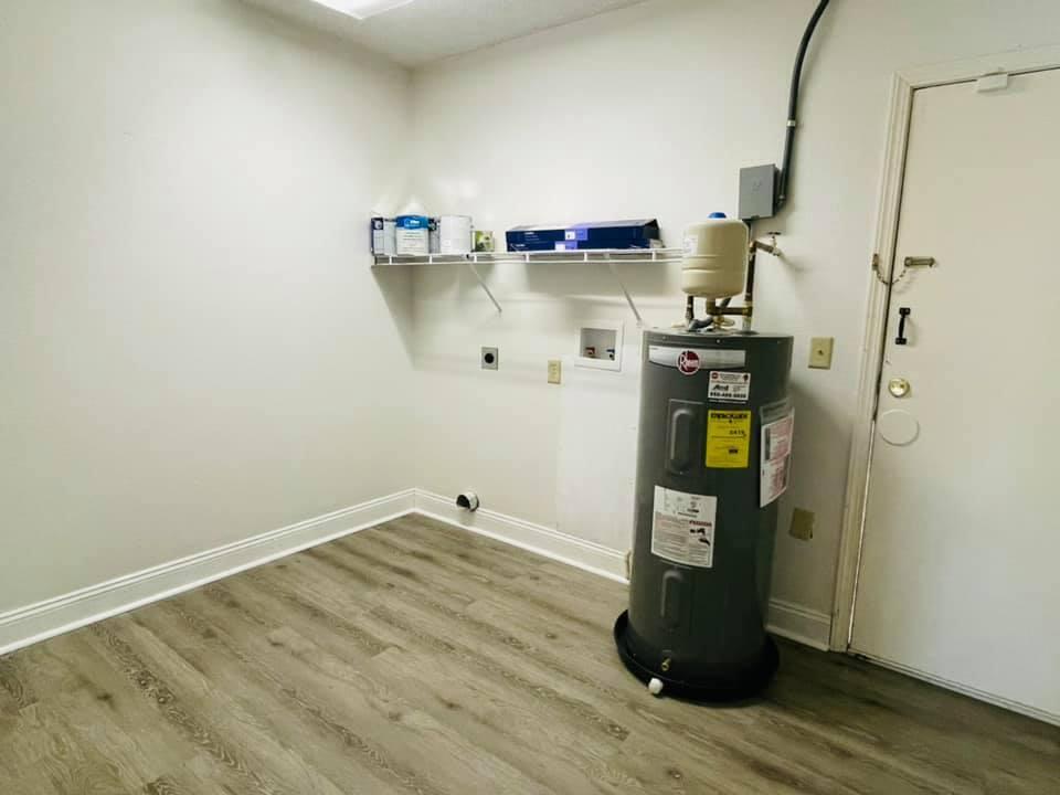 JUNIPER ACRES UNIT I UNREC - Residential Lease