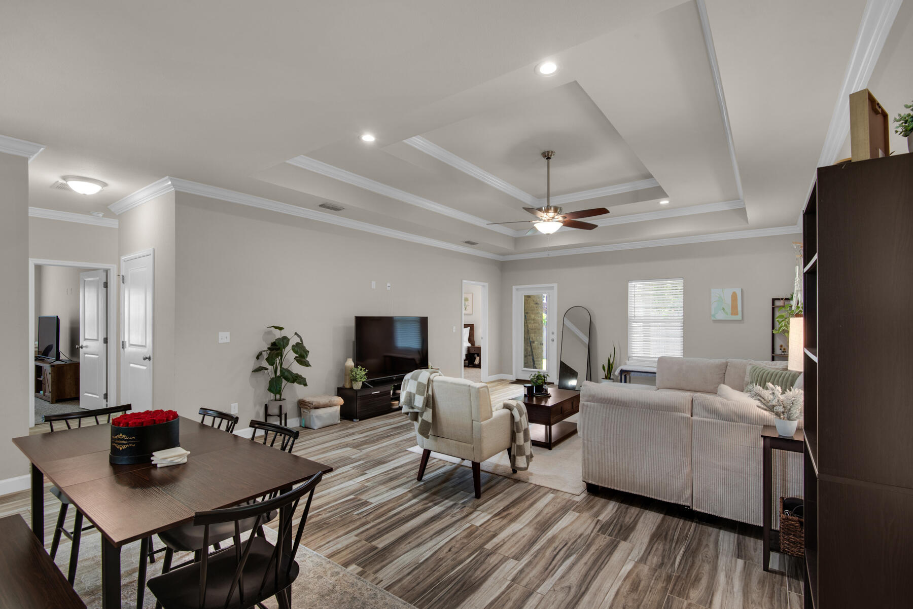 CASA LOMA - Residential Lease
