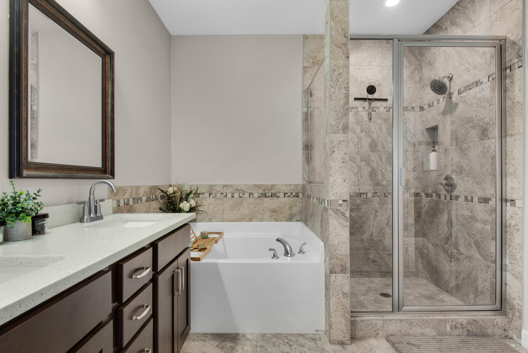 CASA LOMA - Residential Lease
