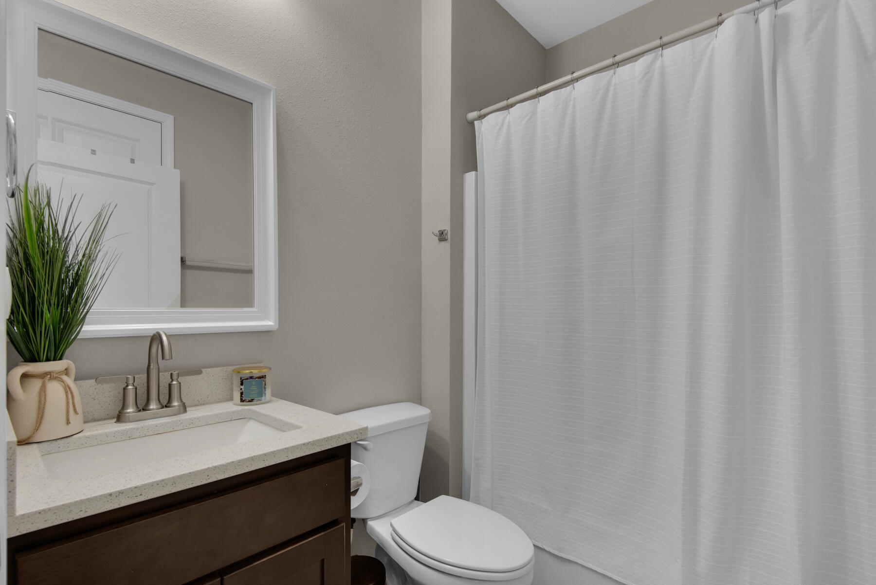 CASA LOMA - Residential Lease