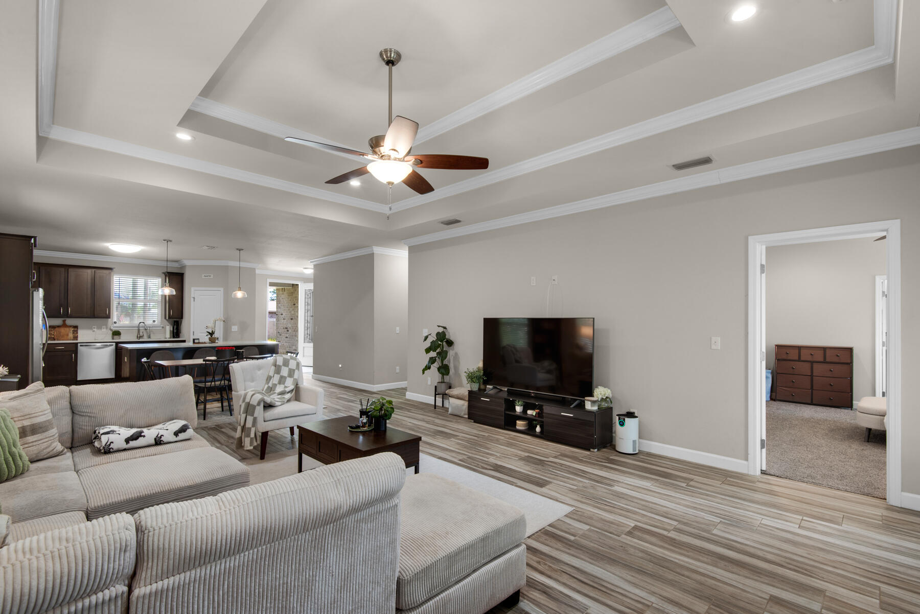 CASA LOMA - Residential Lease