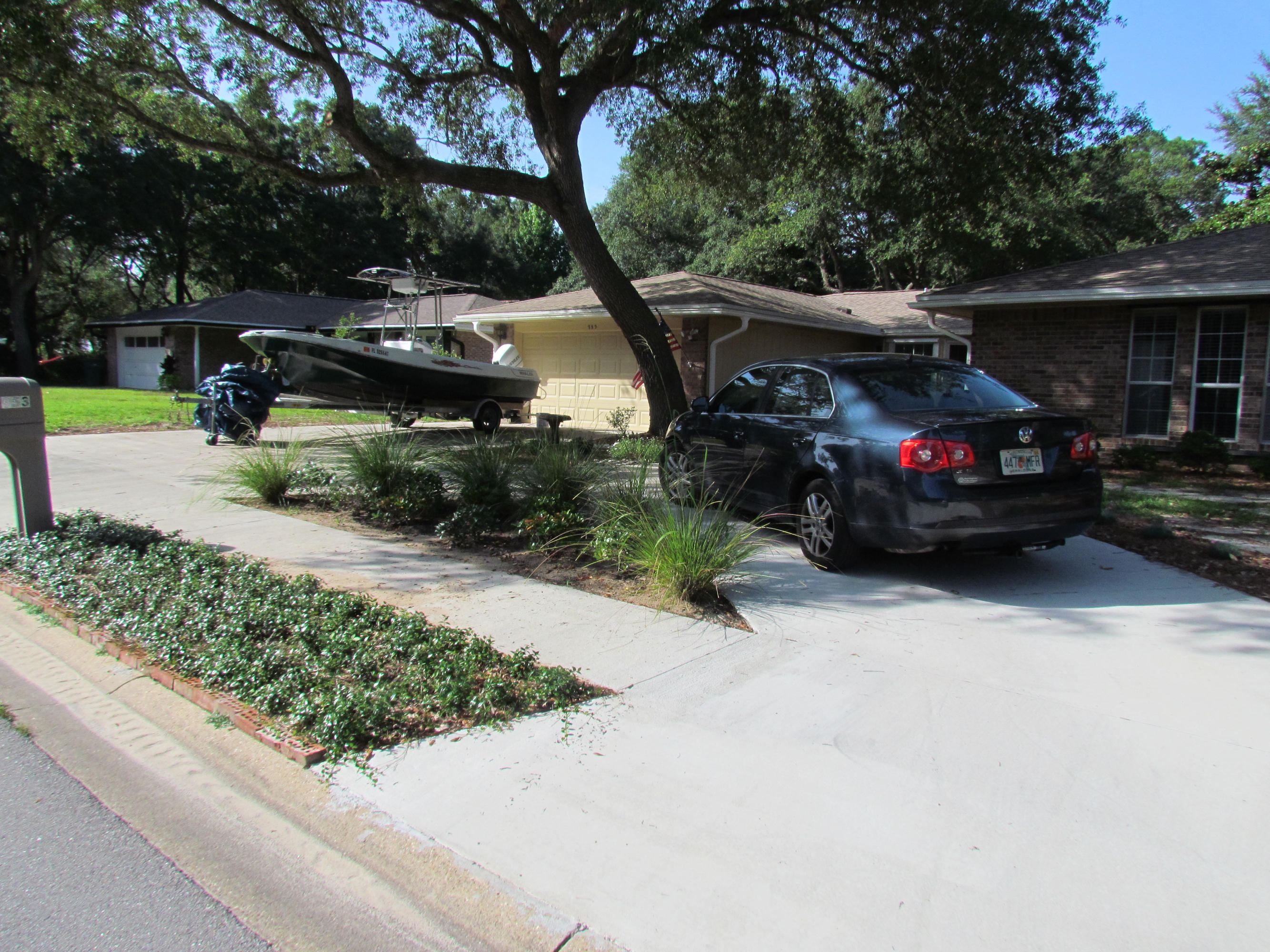 PINEWOOD ESTATES - Residential Lease