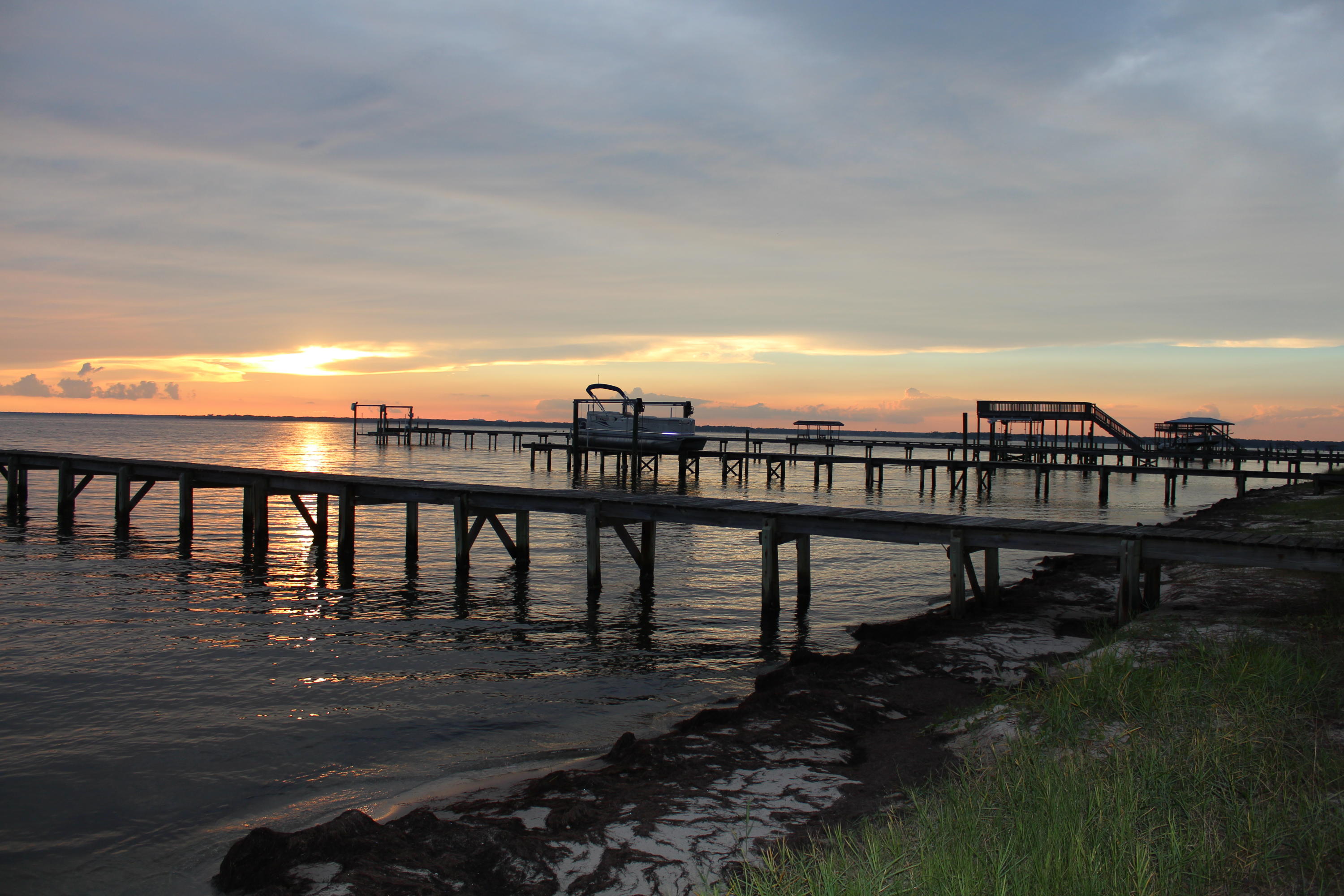 RAINTREE ESTATES - Residential