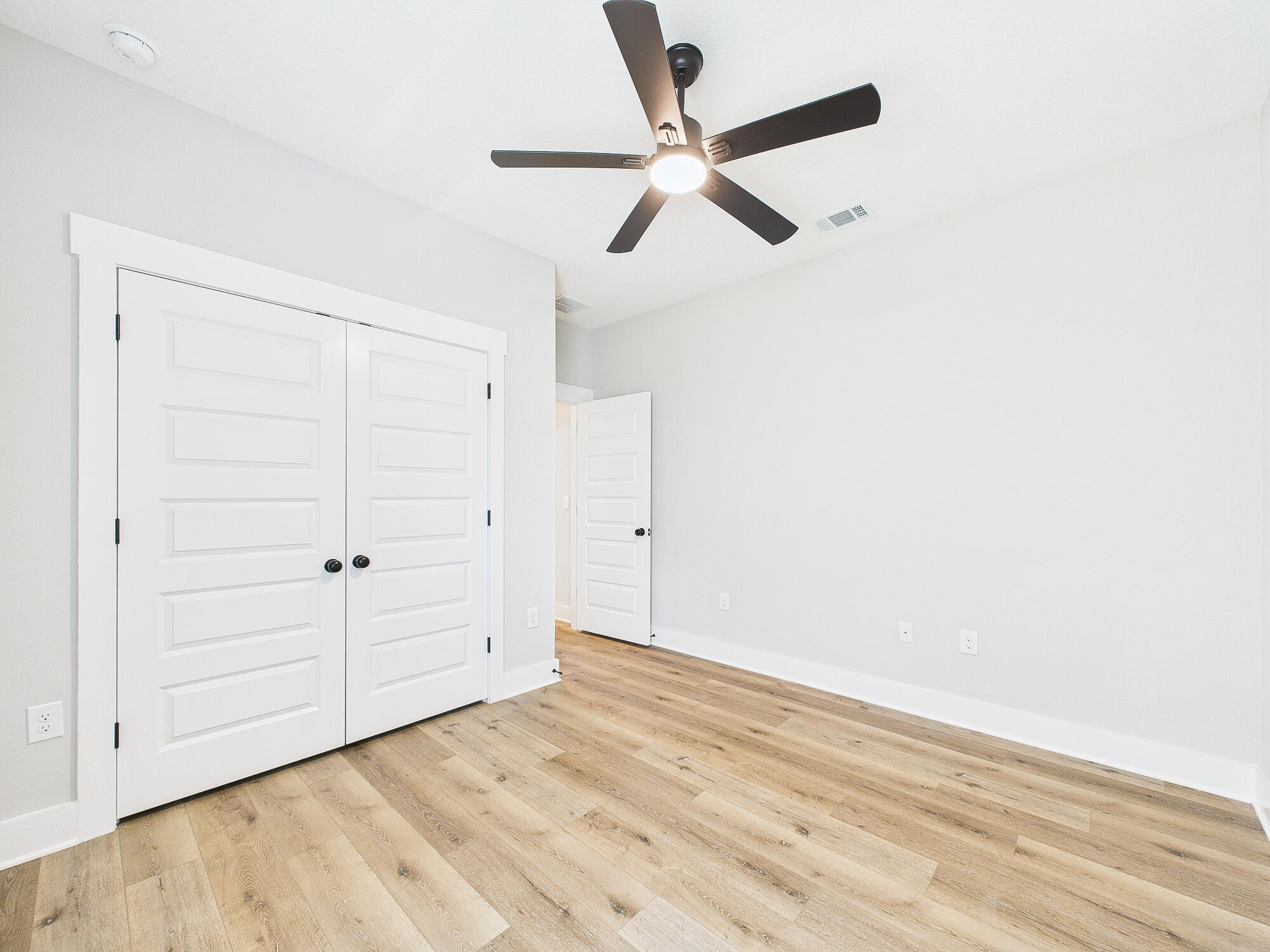 GREY MOSS POINT - Residential